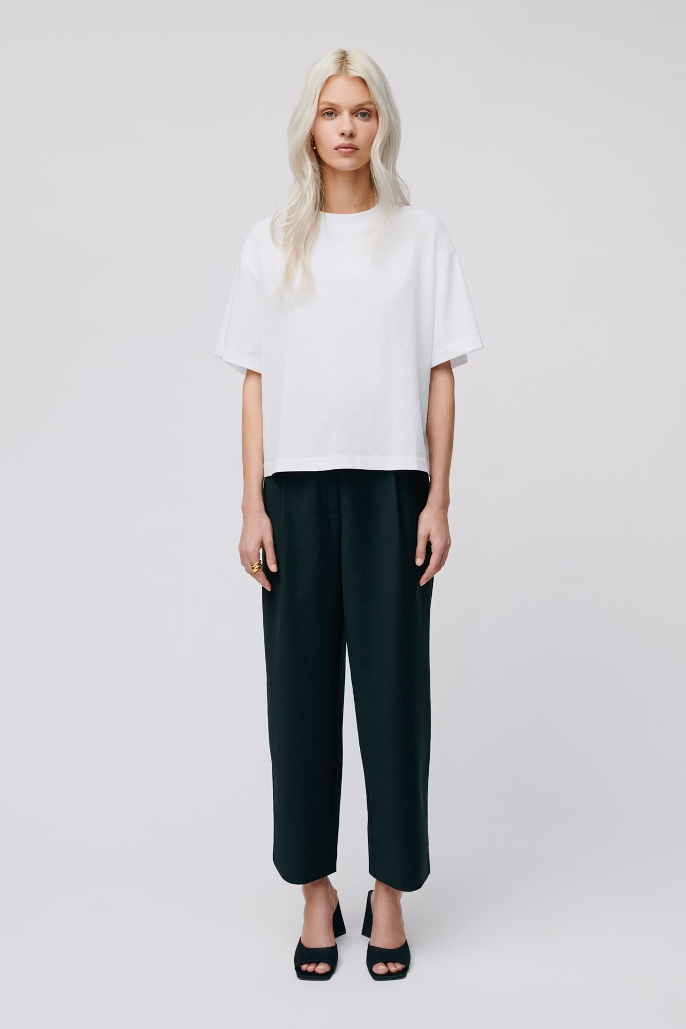 KYLA Top LOOKBOOK FRONT 30600543-WH001