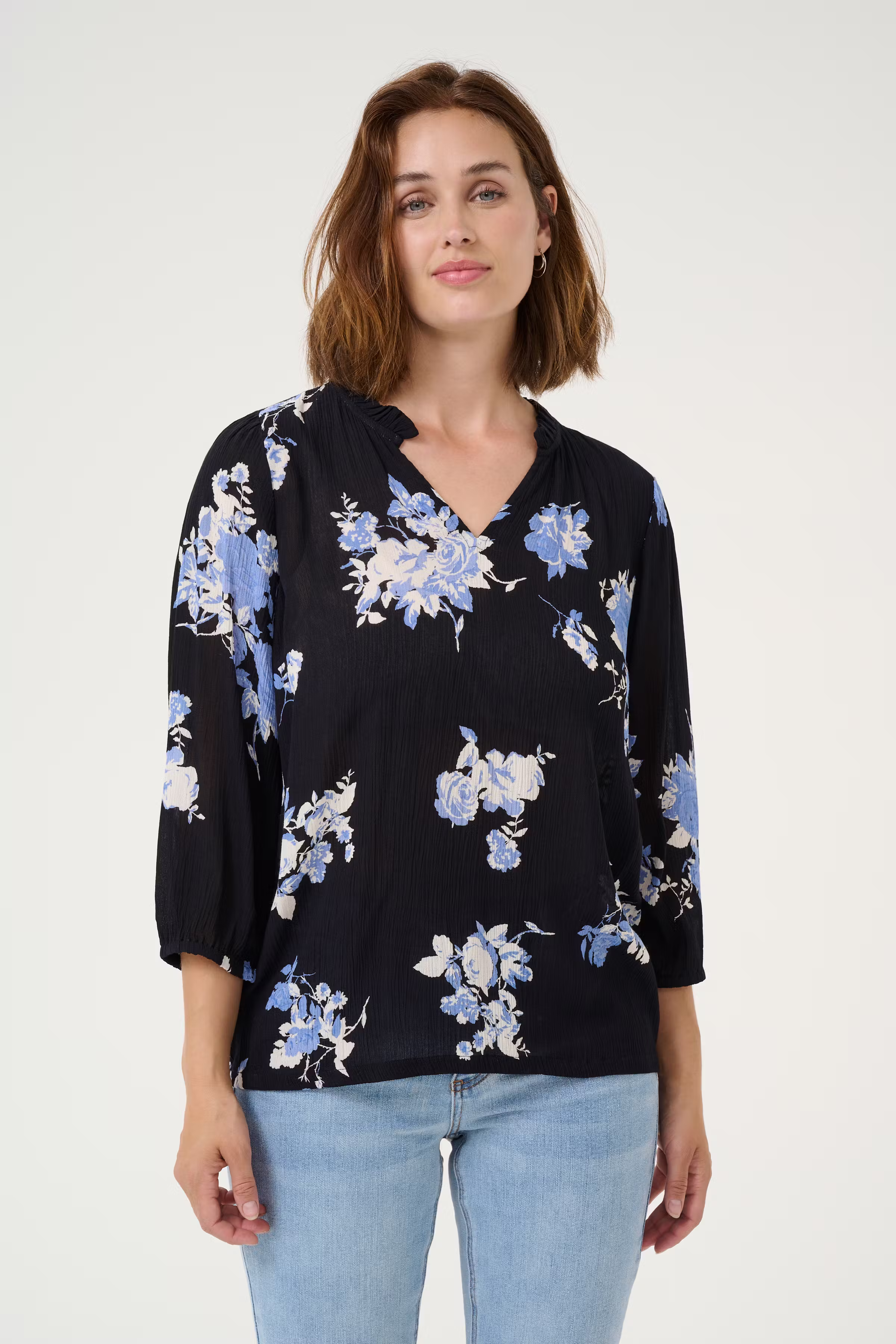 KAedita Blus LOOKBOOK FRONT 10509812-107339