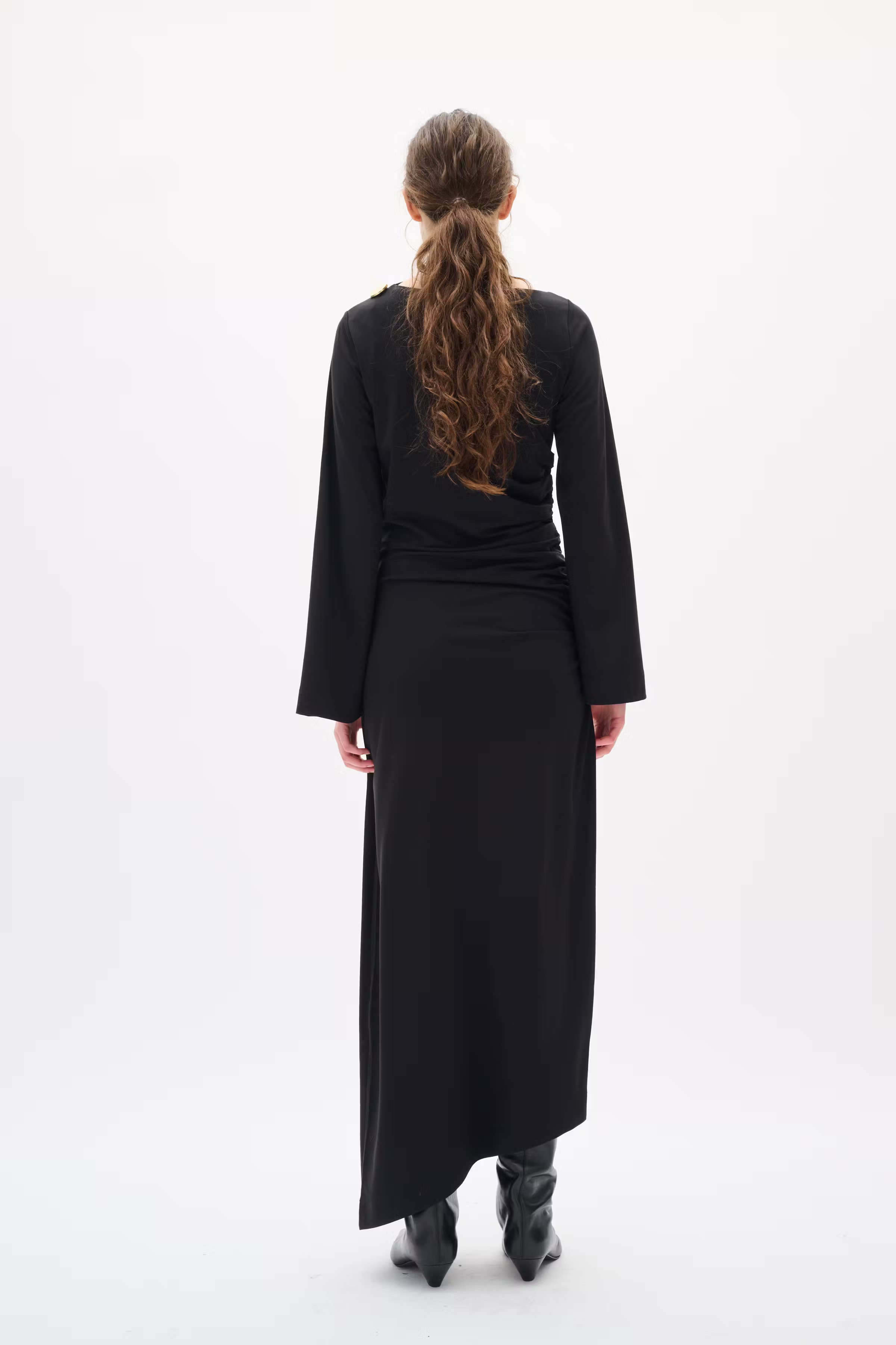 KASEYIW Kleid LOOKBOOK BACK 30112121-194008