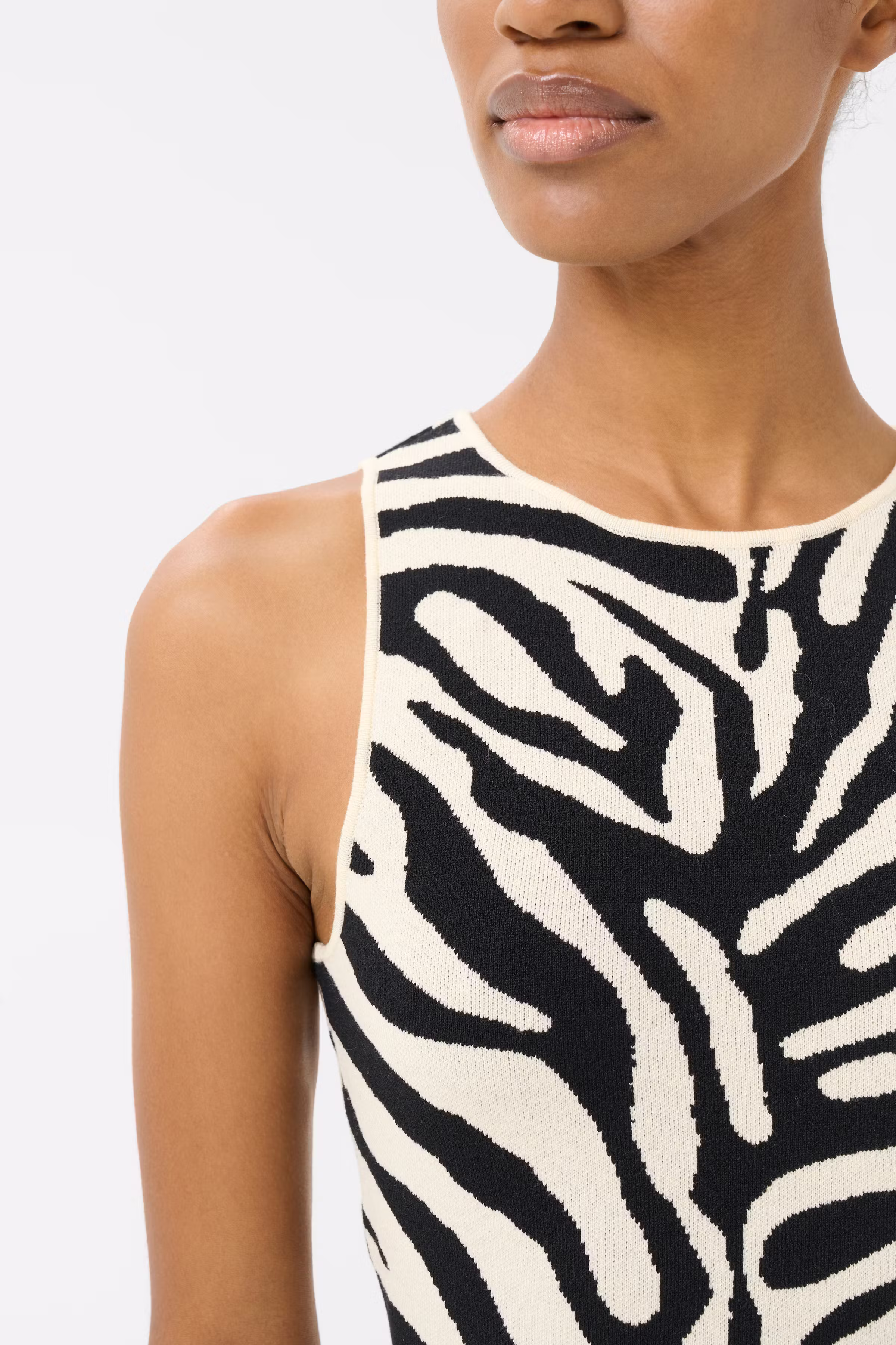 GZzebba Kleid LOOKBOOK DETAIL 10910342-107873