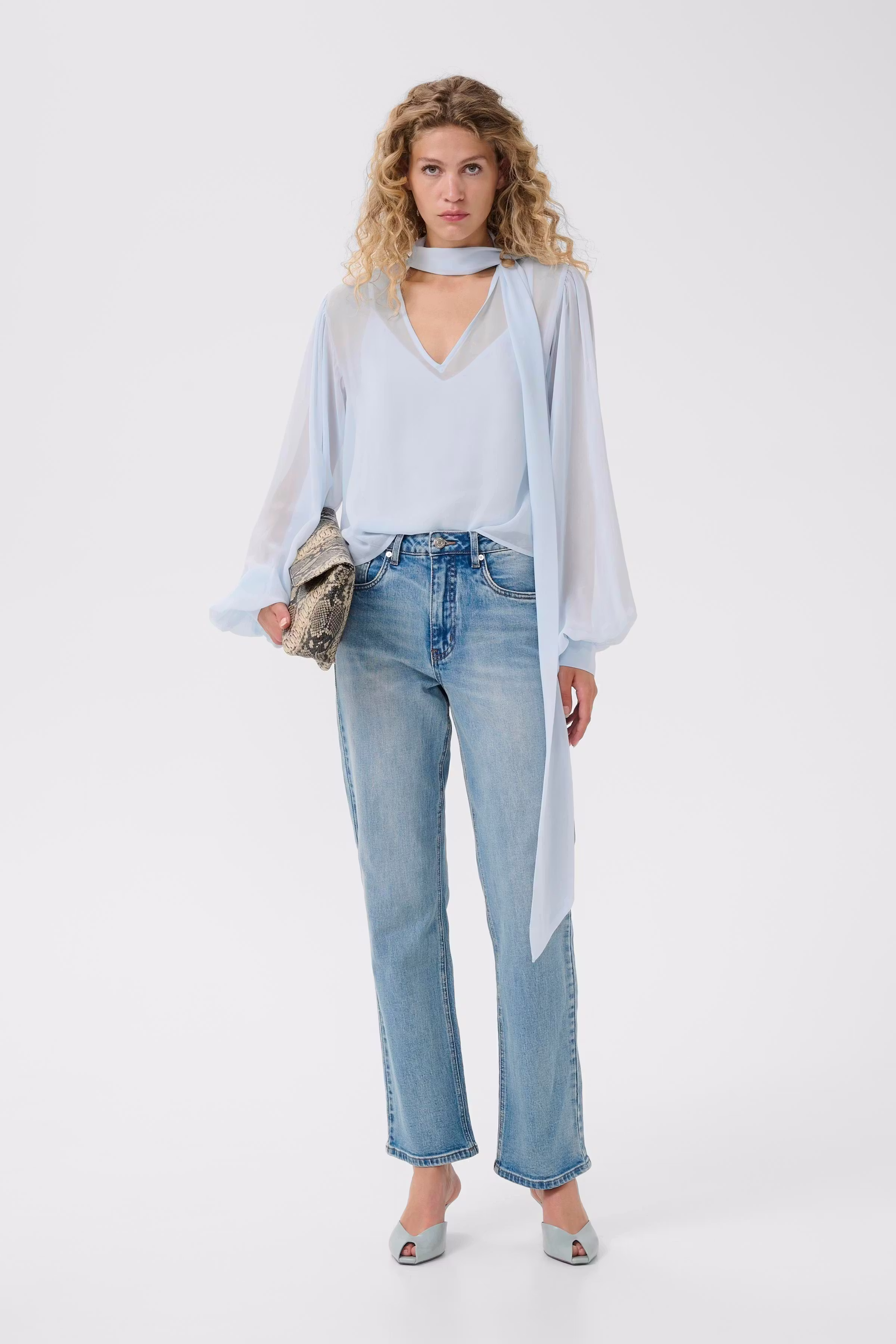 GZzurina Bluse LOOKBOOK FRONT 10911029-134016