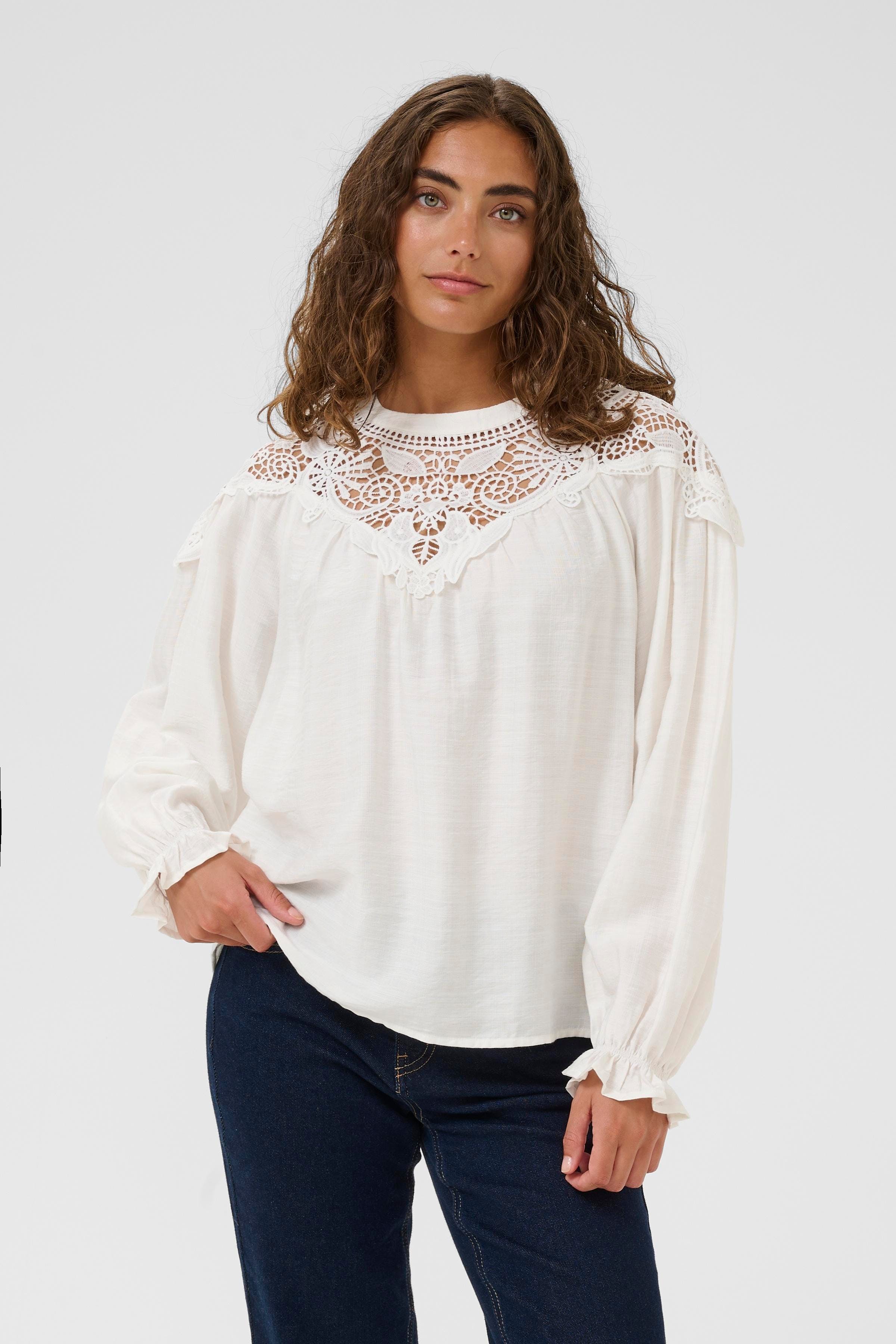 CUallegra Blouse LOOKBOOK FRONT 50112468-500013