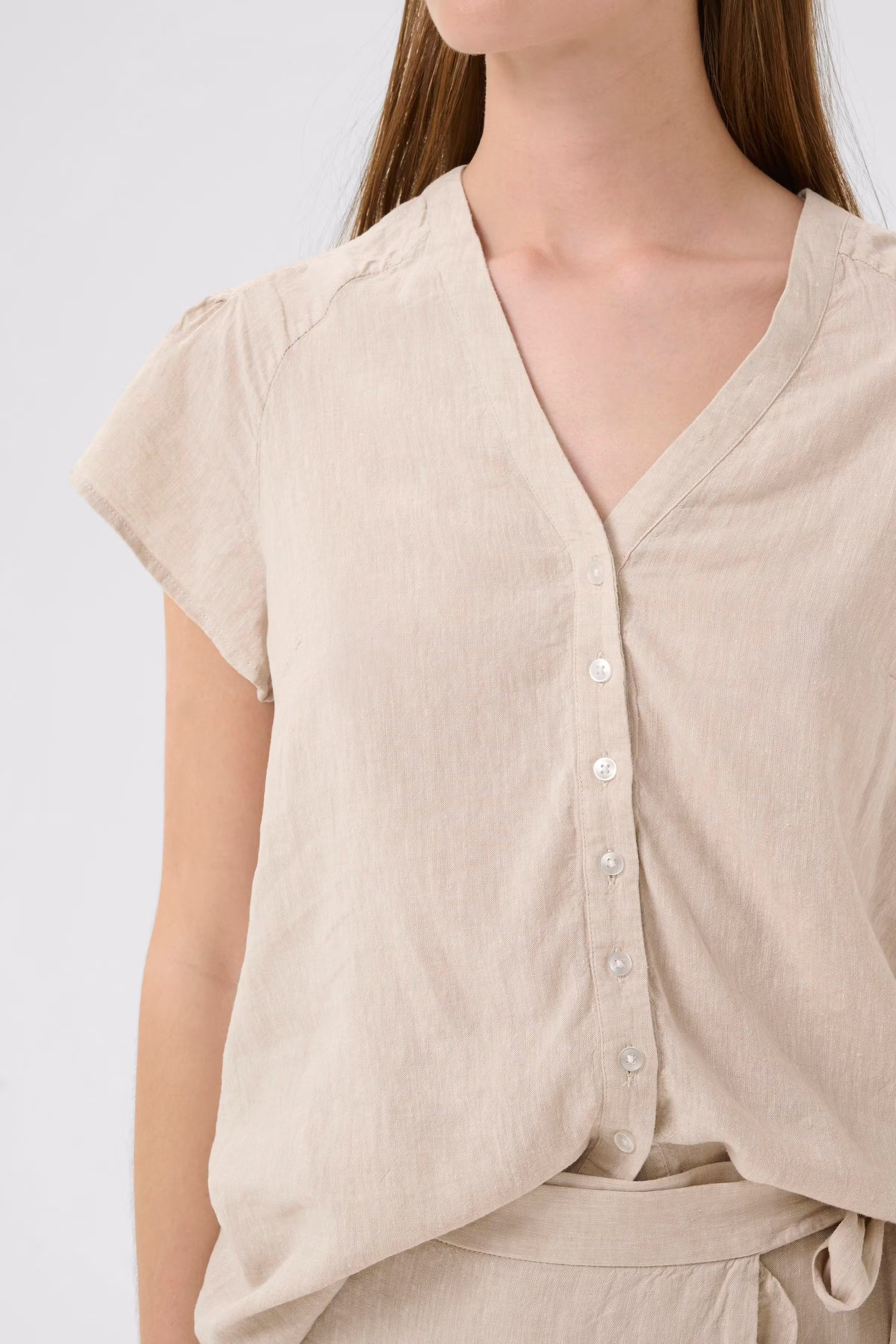 FaridaIW Lin Top LOOKBOOK DETAIL 30110435-1304031