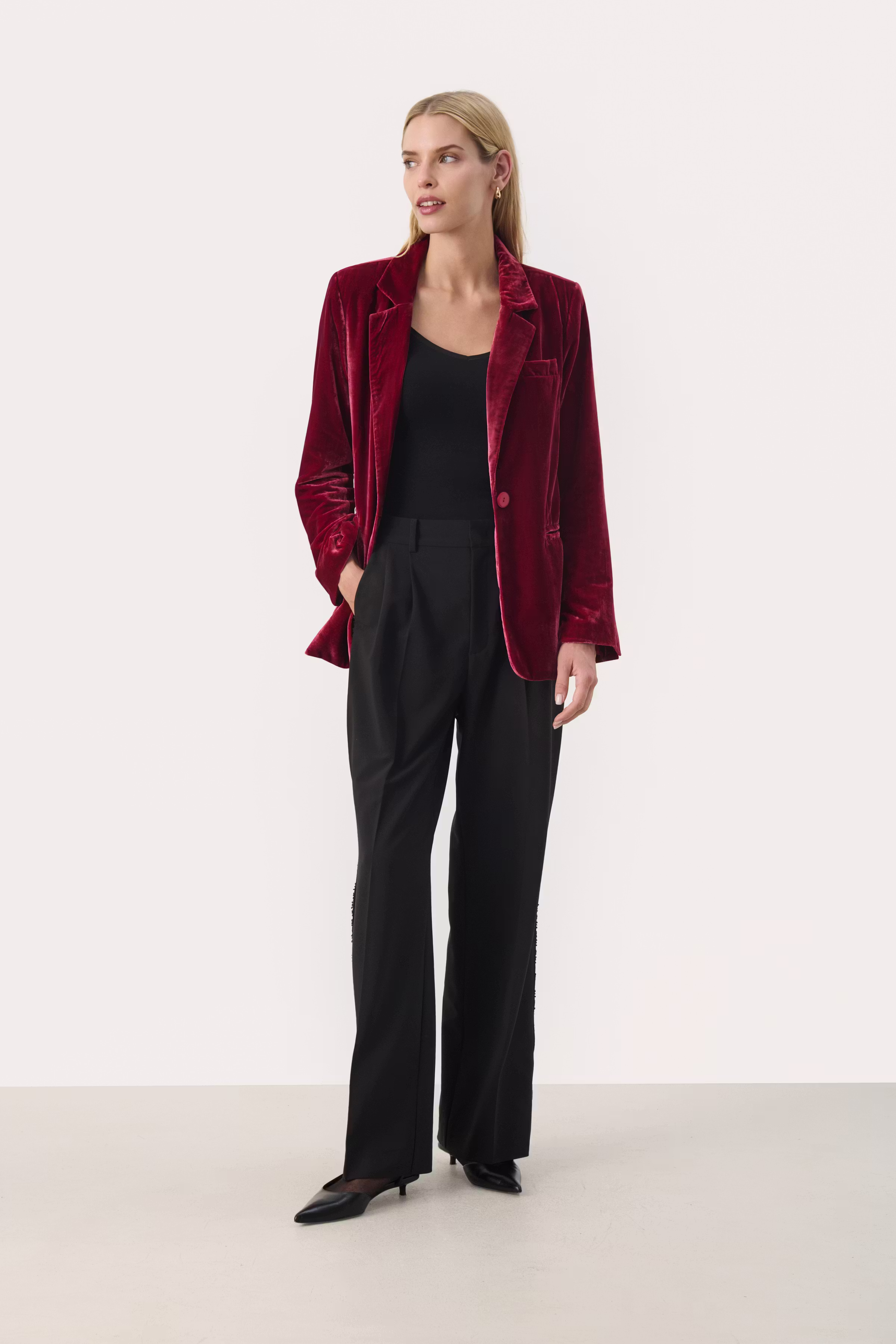 LorettaPW Velour Blazer LOOKBOOK FRONT 30308865-191653