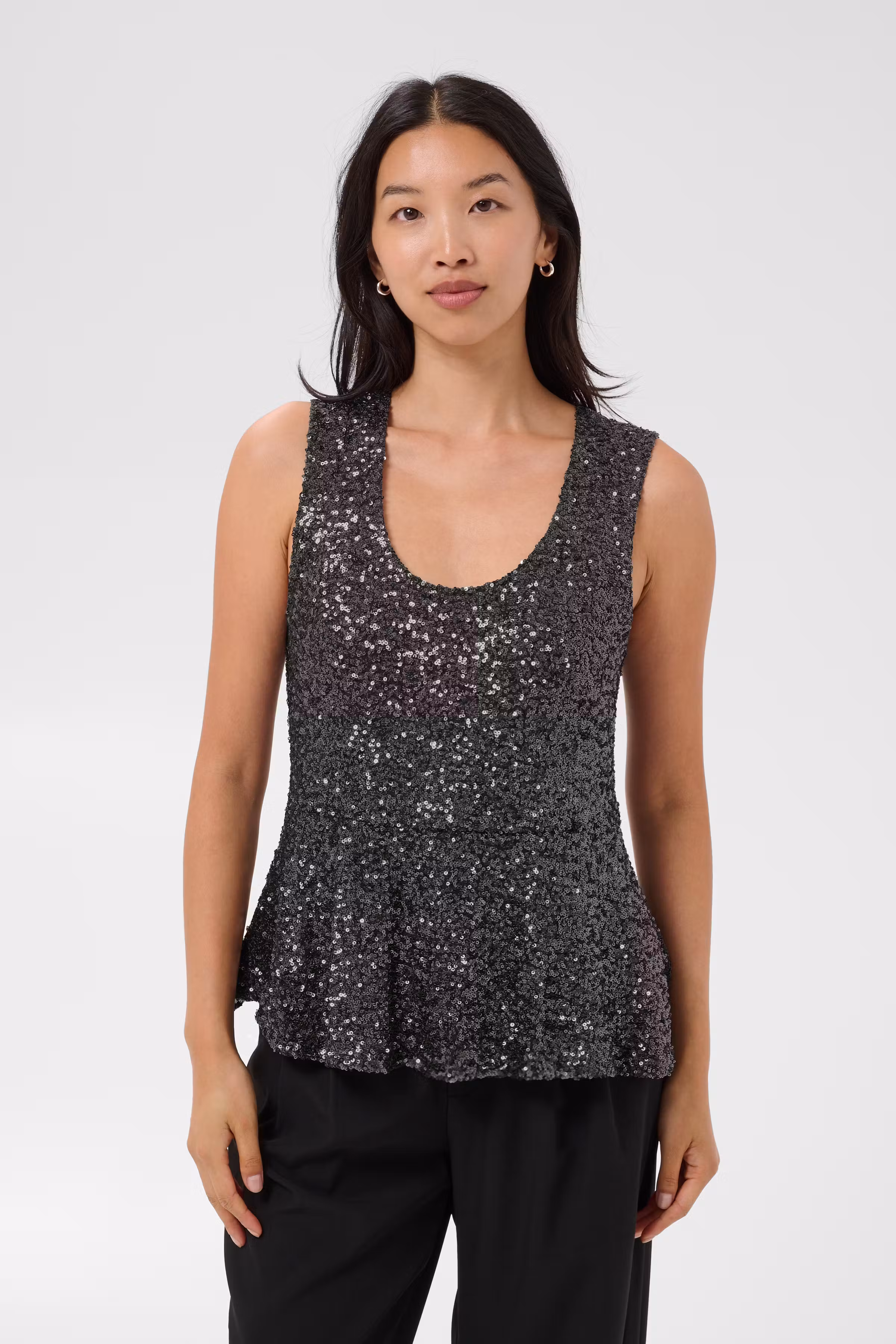 DiinePW Top LOOKBOOK FRONT 30310973-191101