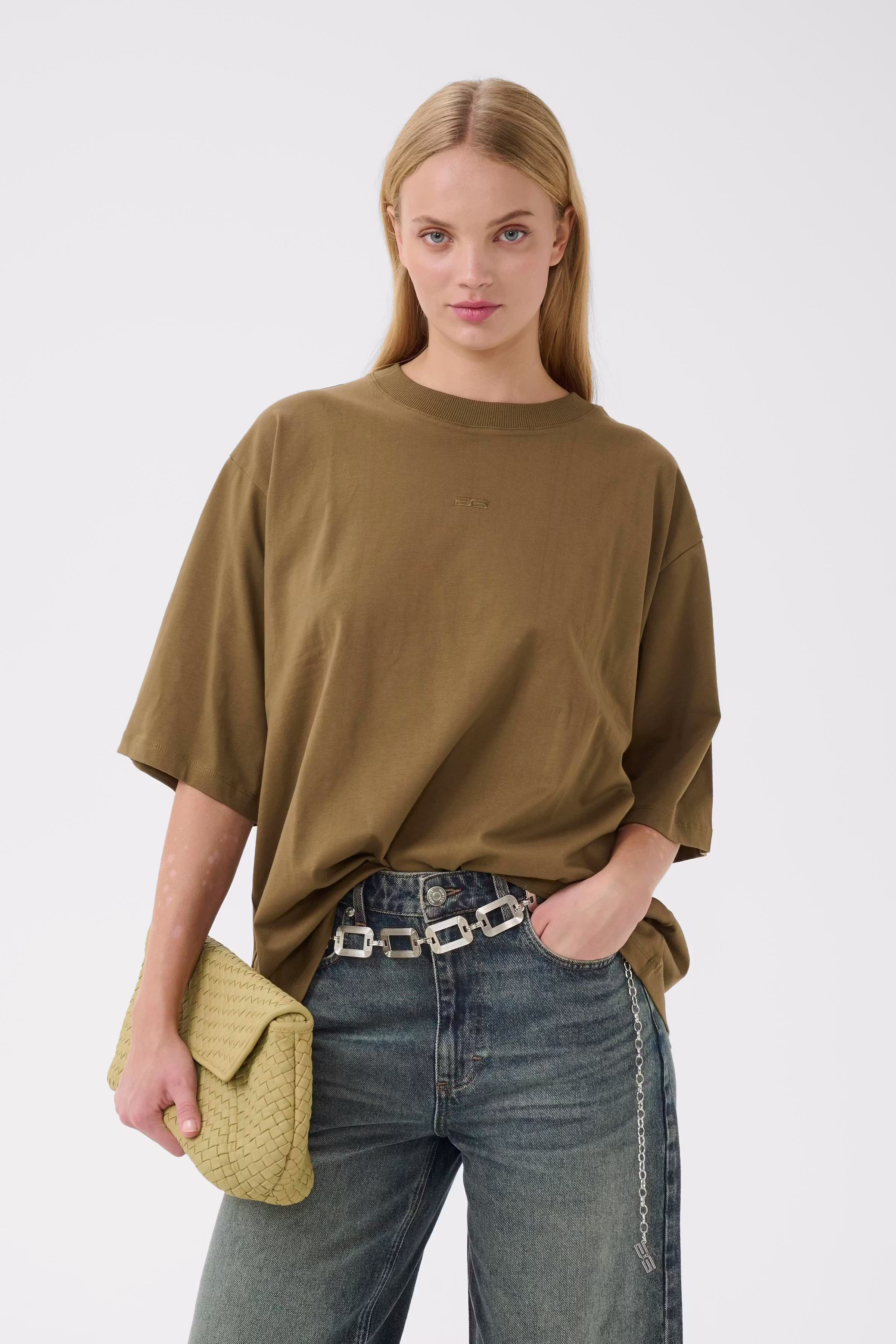 GZtimune Oversized t-shirt LOOKBOOK FRONT 10911405-190622