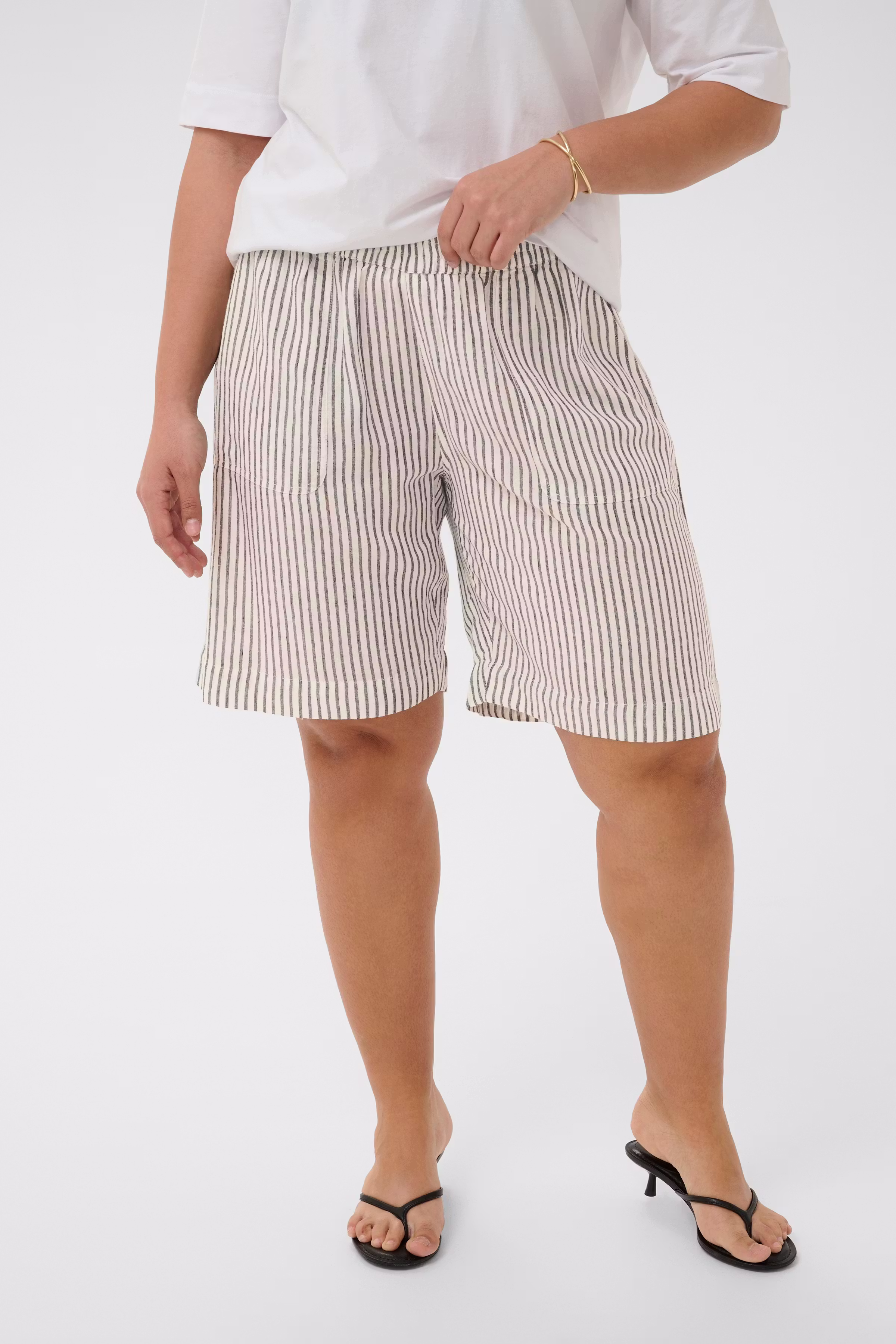 KCmille Shorts LOOKBOOK FRONT 10583099-105465