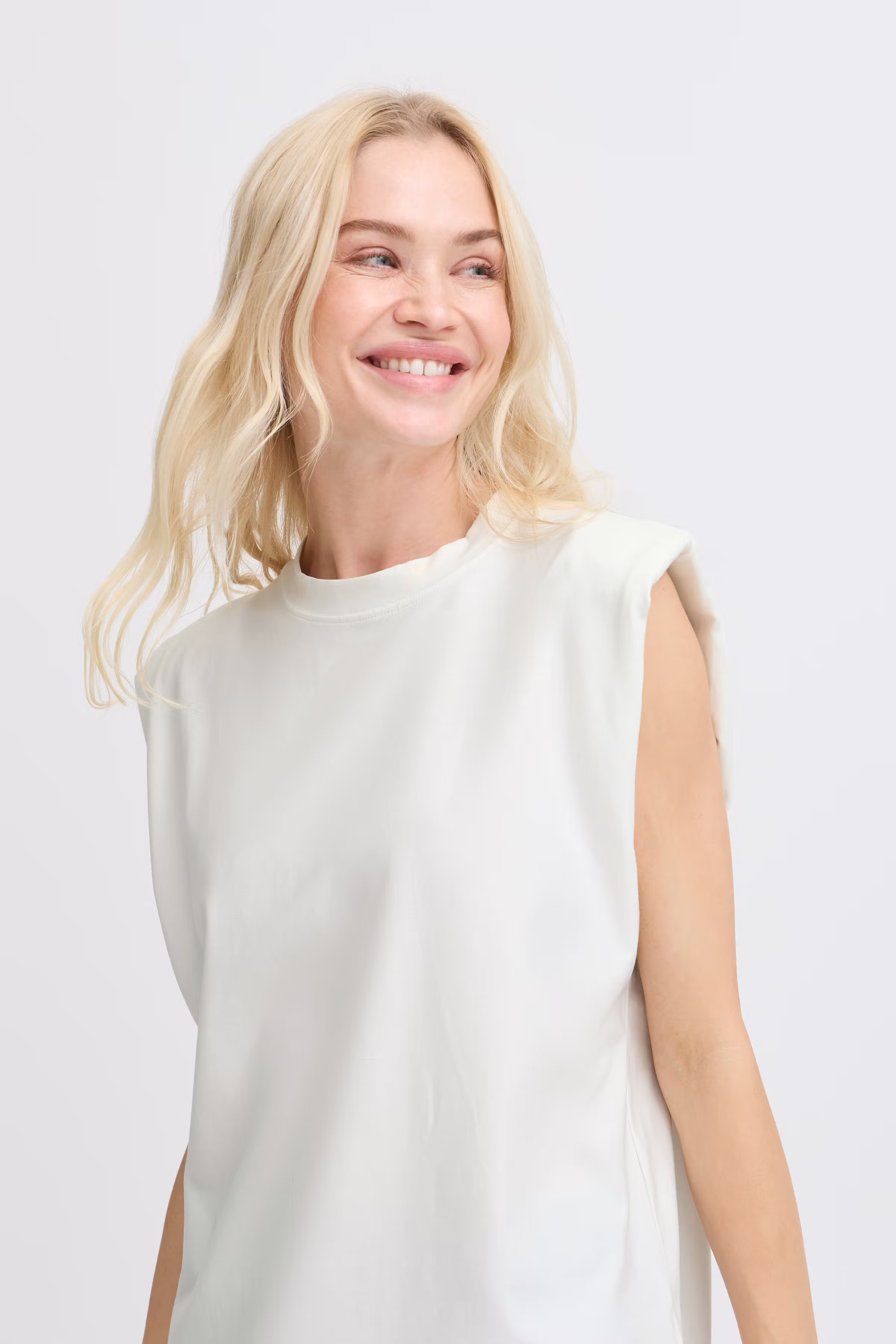 JCSIMONA T-shirt LOOKBOOK DETAIL 22800920-114800