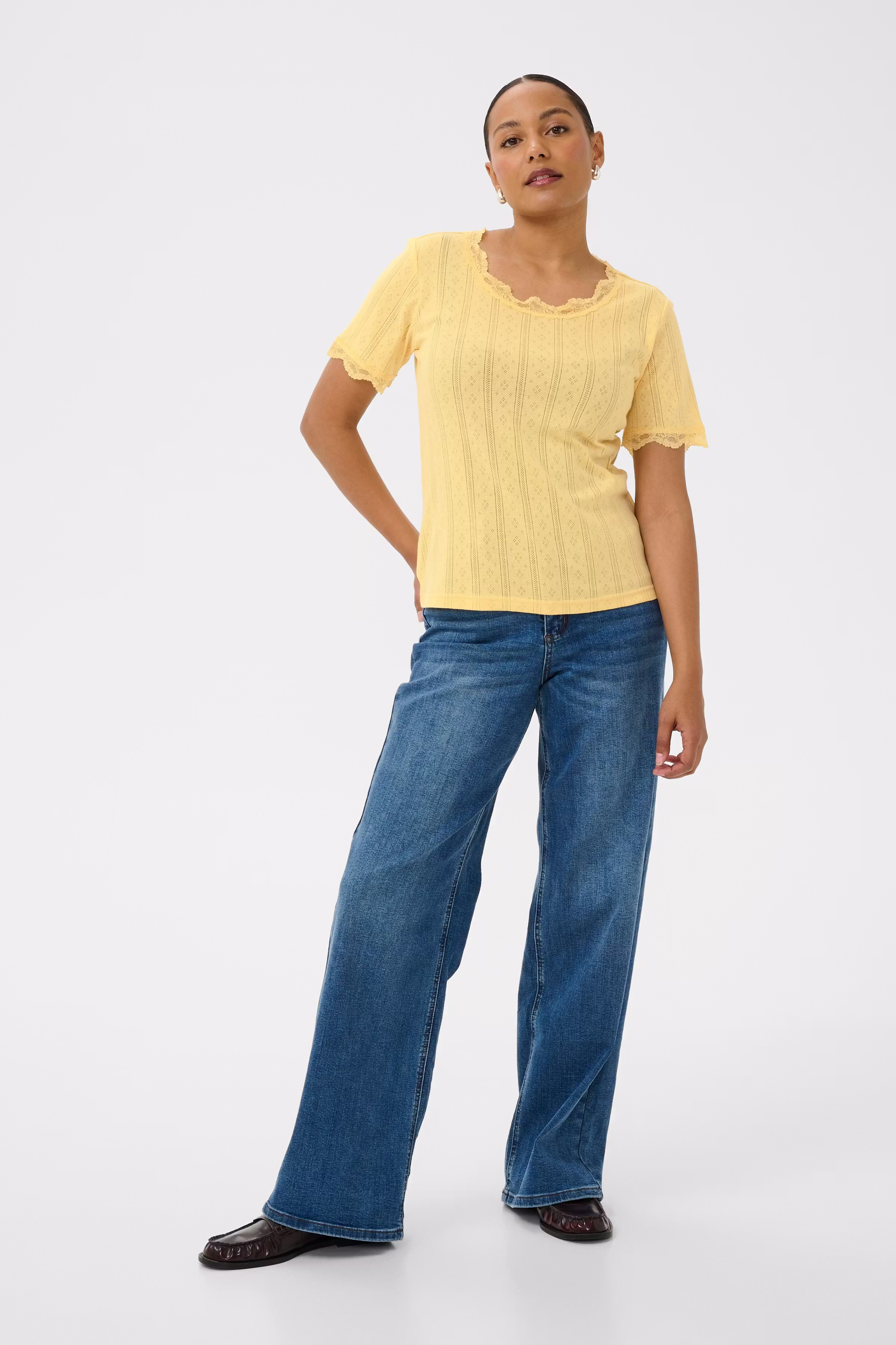 KAdina T-shirt LOOKBOOK FRONT 10512404-130822