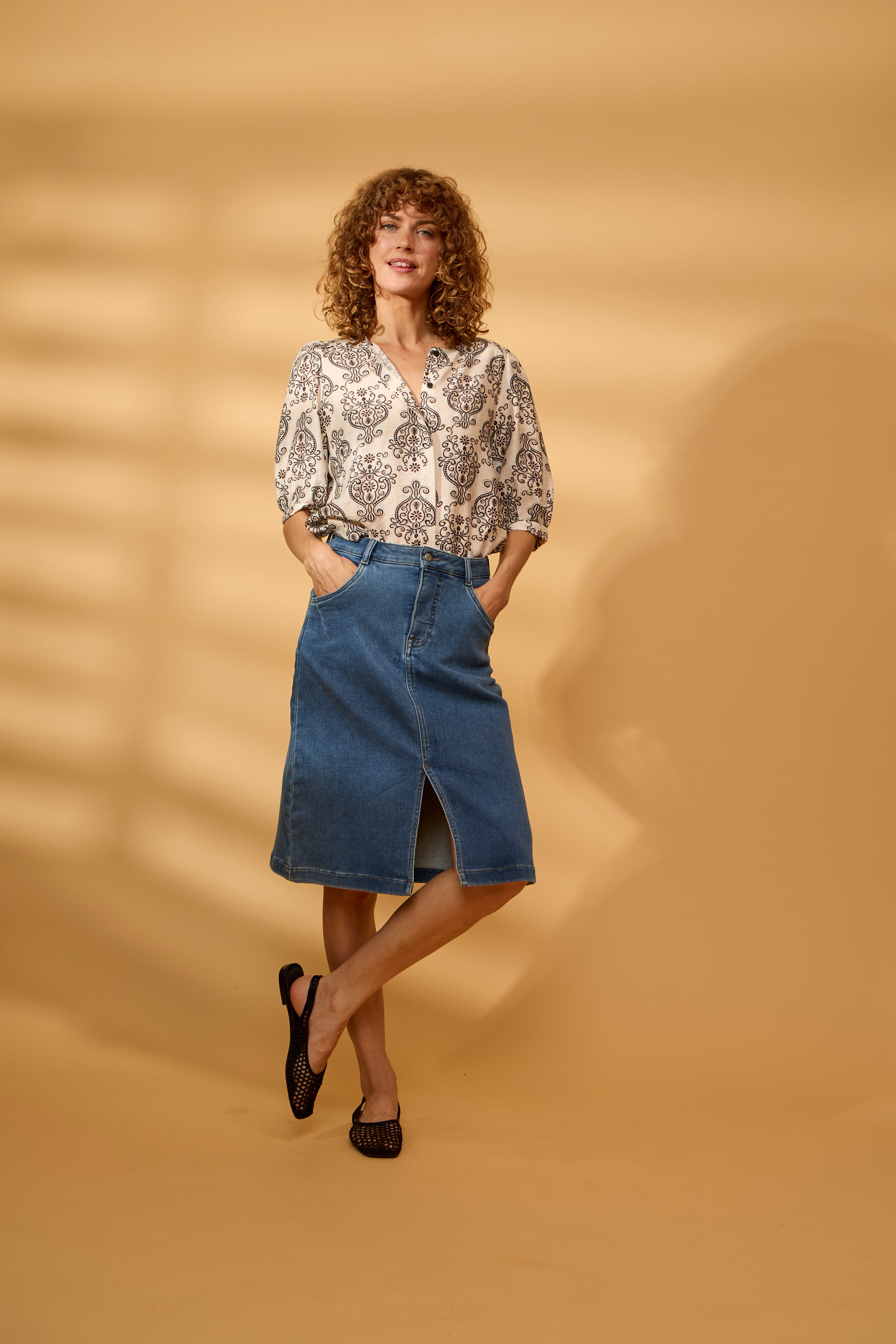 FRVILJA Bermuda shorts LOCATION NONE 20617897-200988
