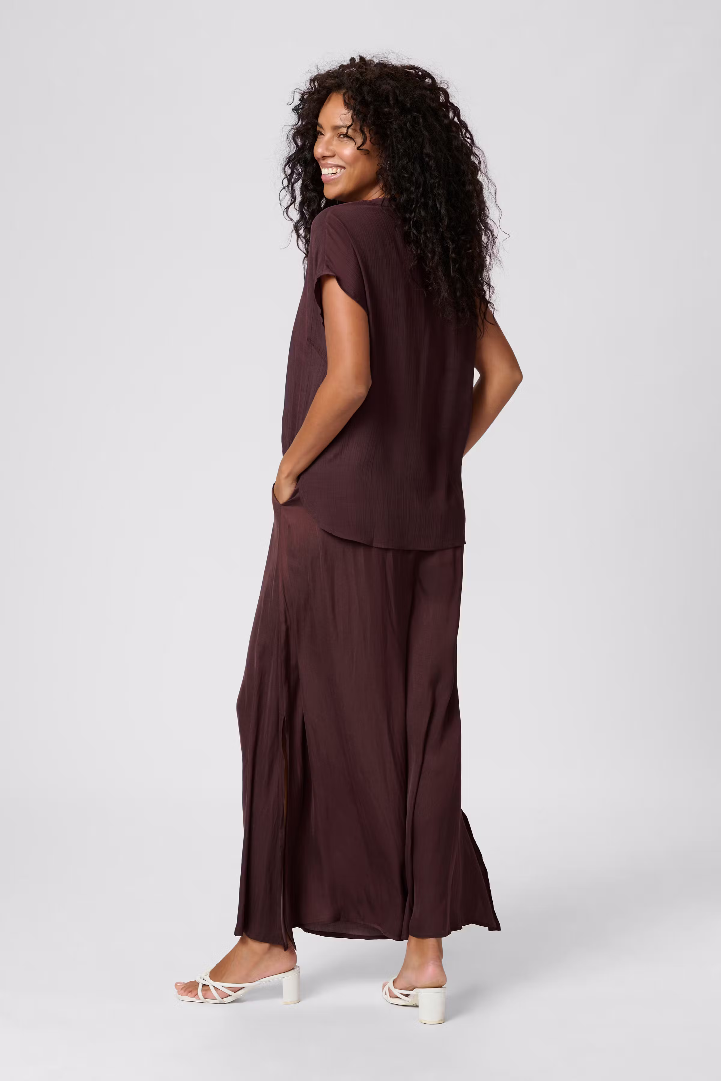 KAanja Blouse LOOKBOOK BACK 10510118-191619