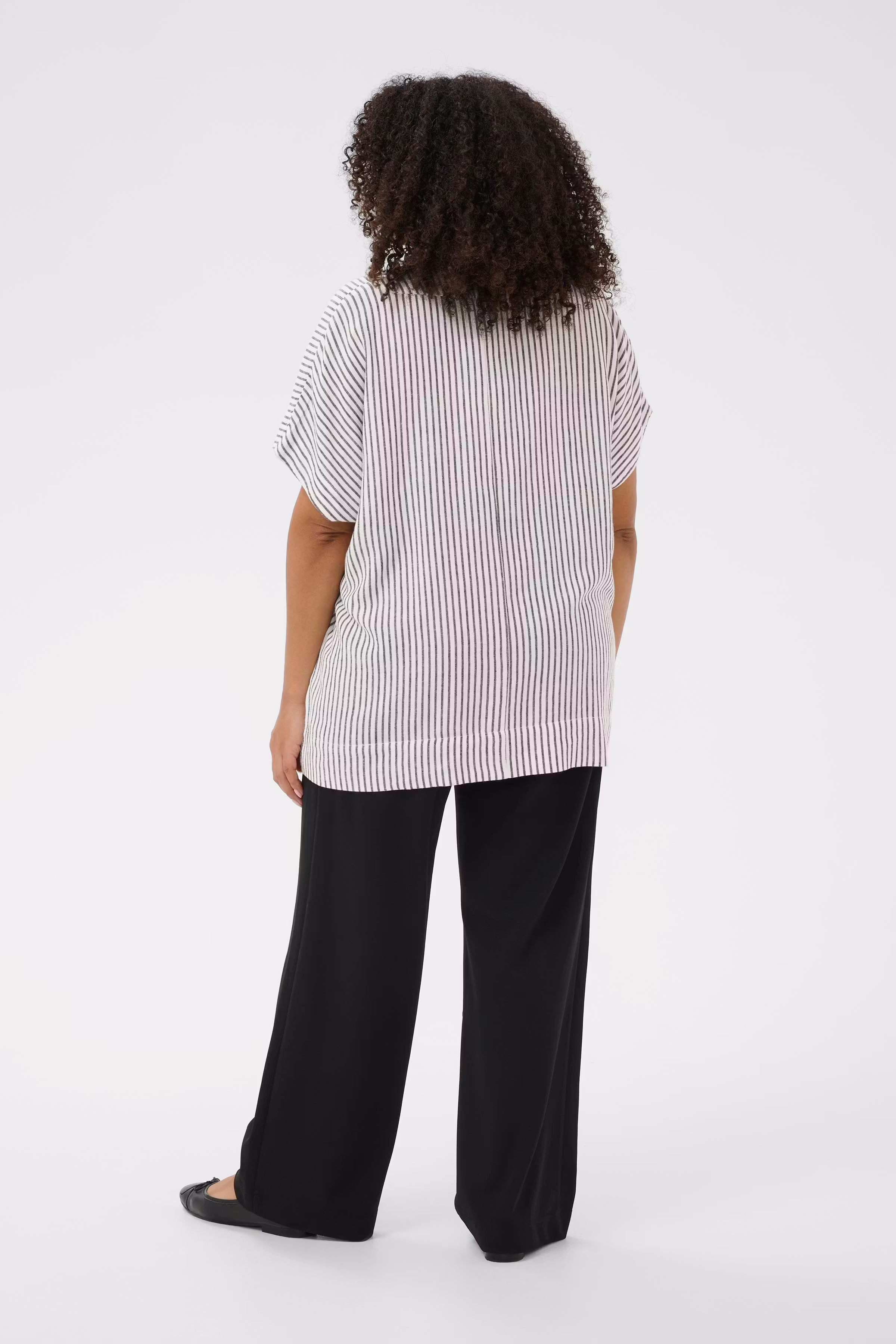 KCmille Blus LOOKBOOK BACK 10583097-105465