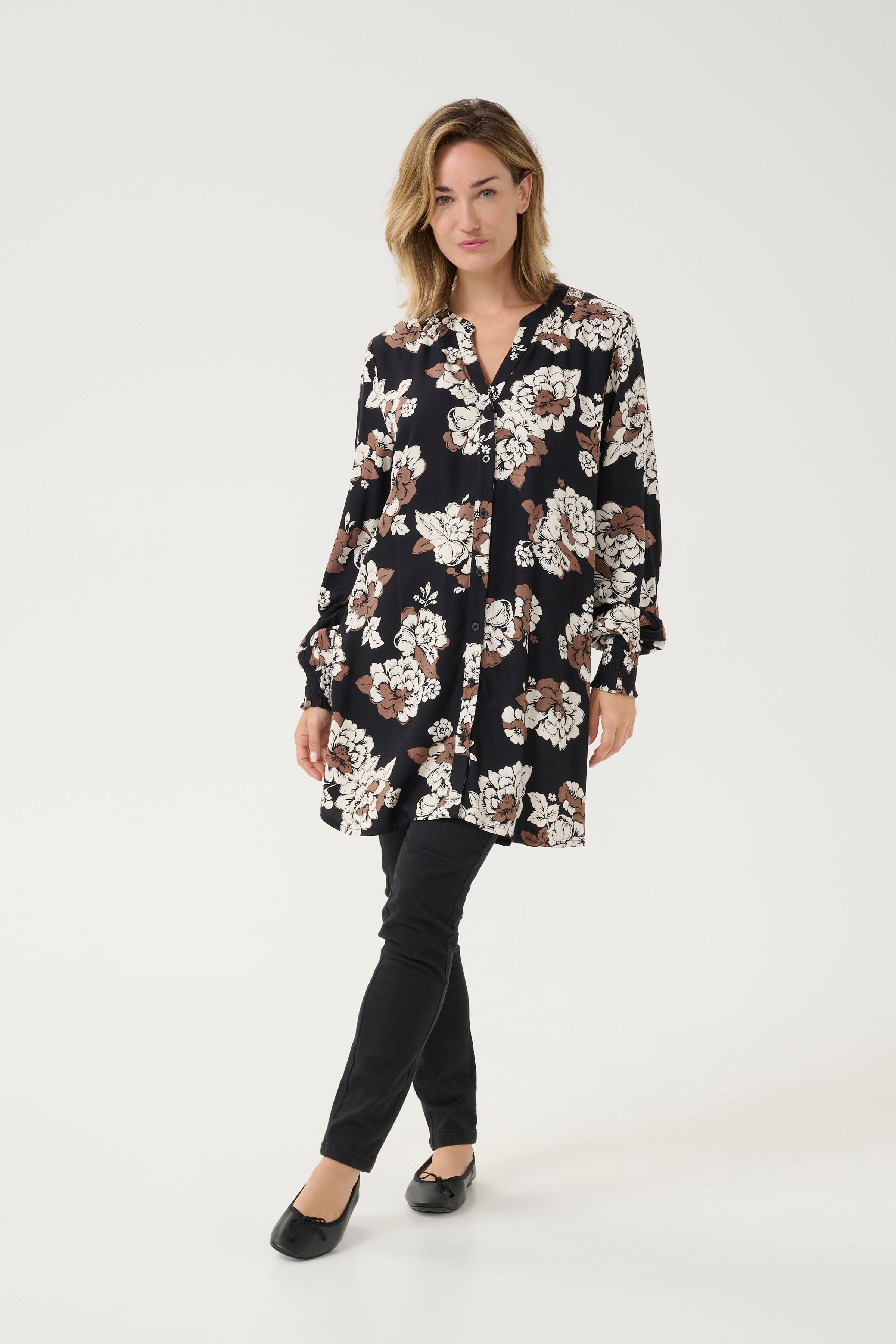 BPelena Tunic LOOKBOOK FRONT 10590772-106754B