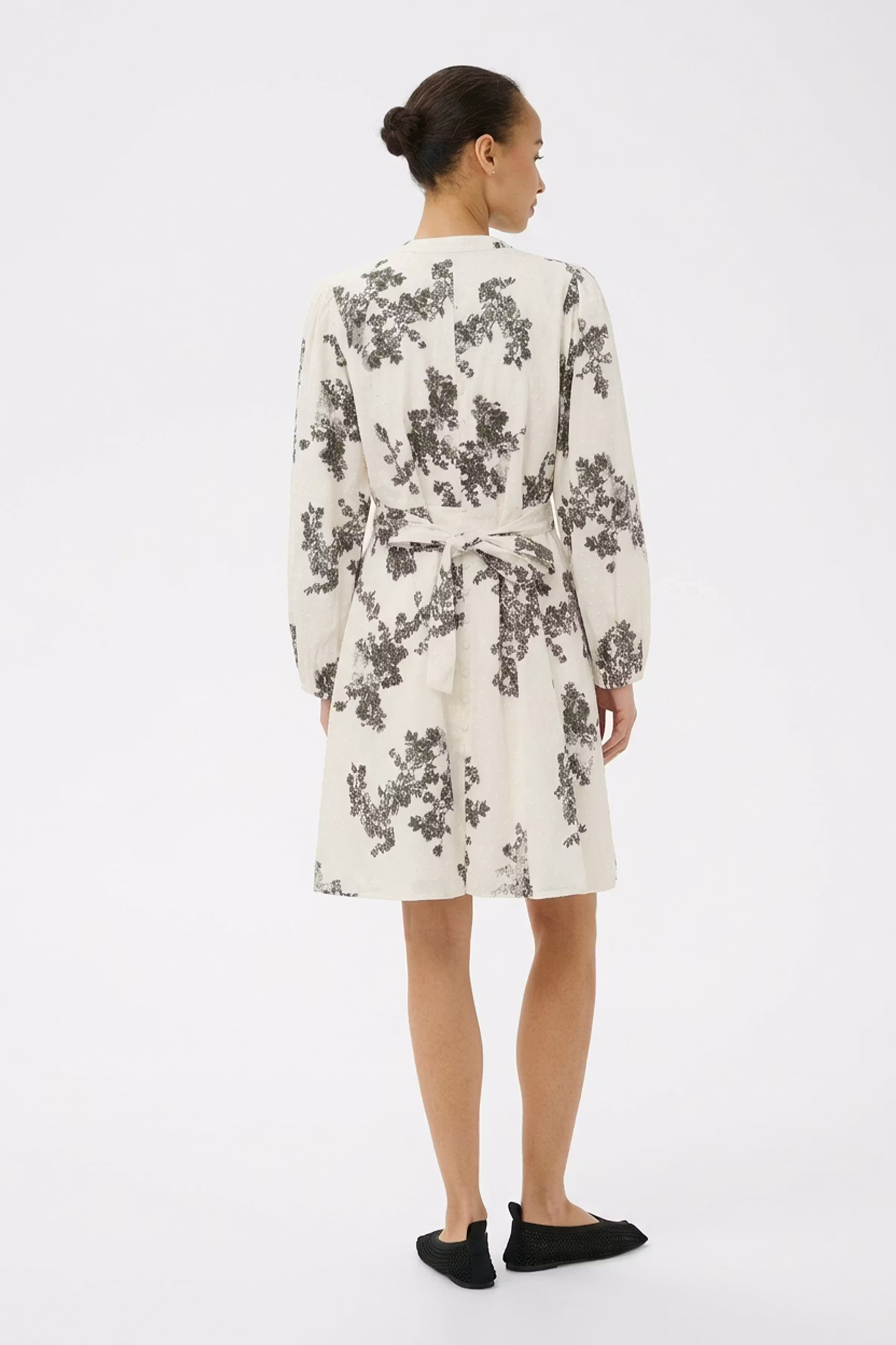 AviraPW Dress LOOKBOOK BACK 30310662-305130