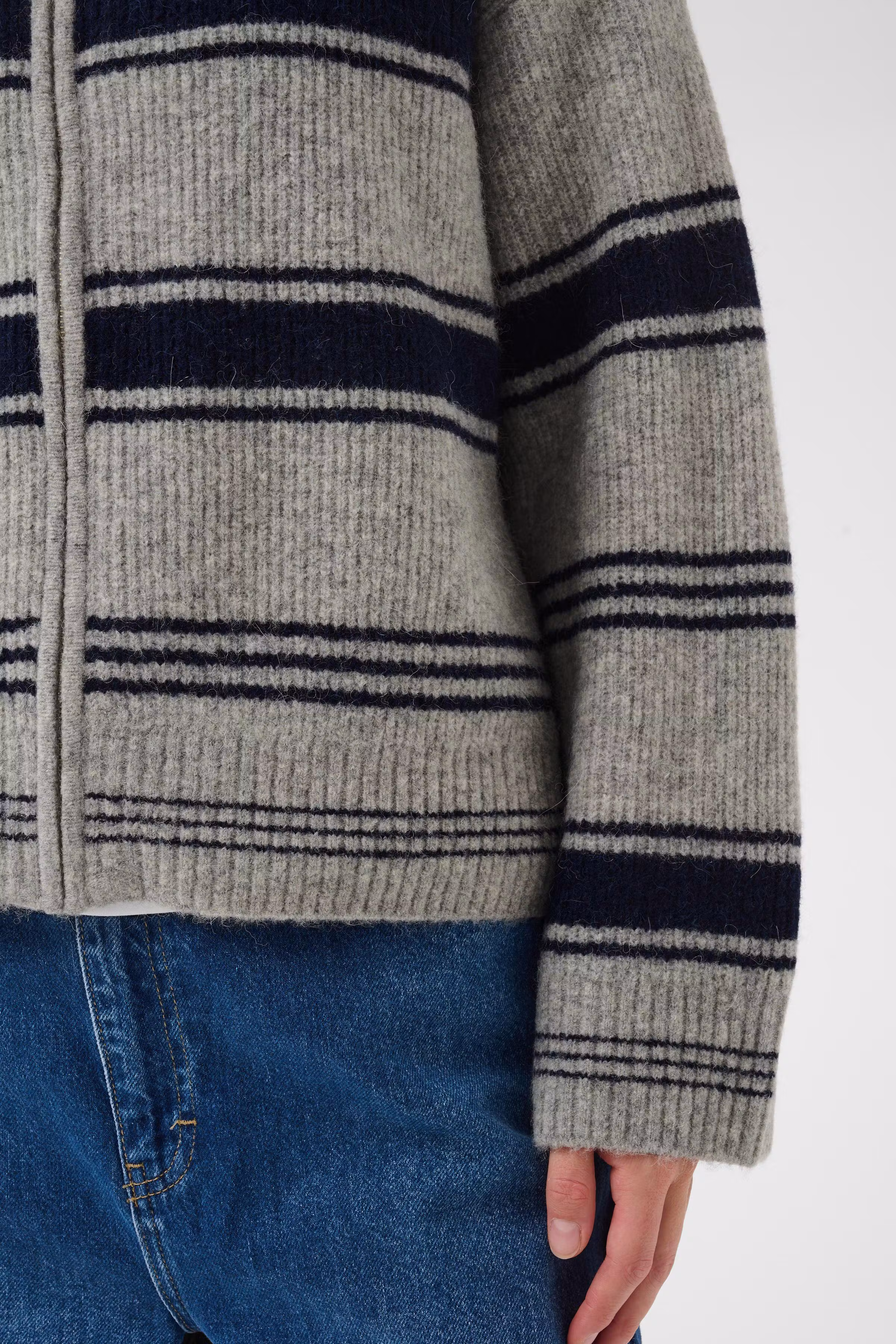 CamiriaPW Cardigan LOOKBOOK DETAIL 30310870-305330