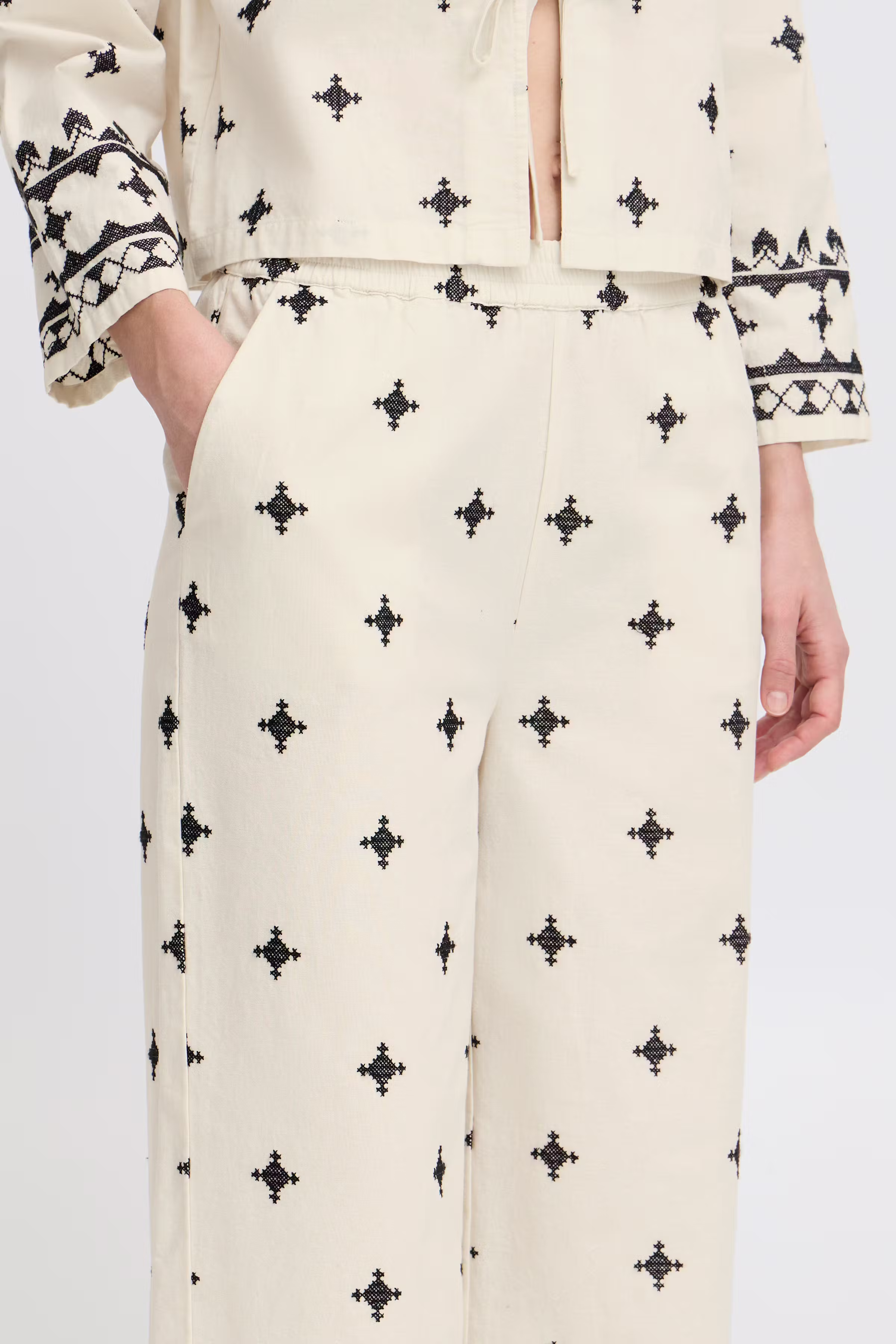 BYDUNIA Bukser LOOKBOOK DETAIL 20816751-204823