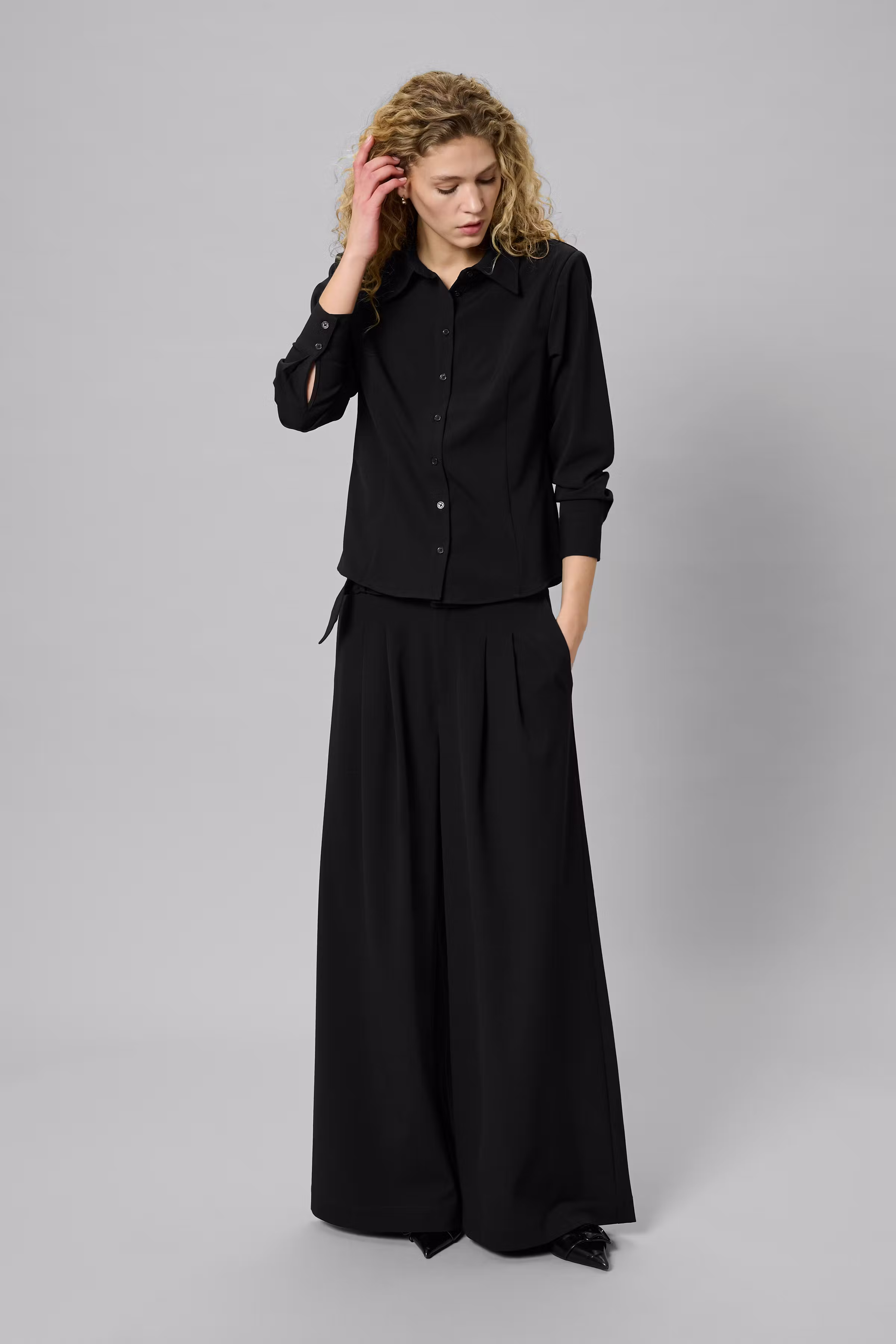 MWHace Shirt LOOKBOOK FRONT 10705333-100031