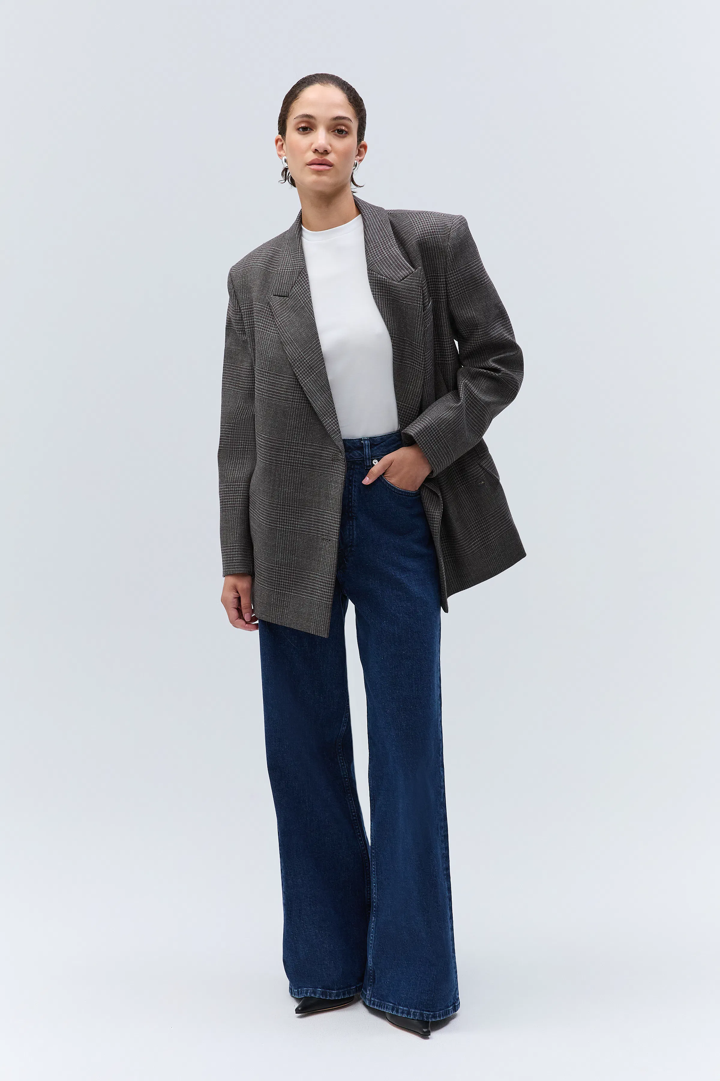 IOJunia Blazer LOOKBOOK FRONT 30600054-MC1999