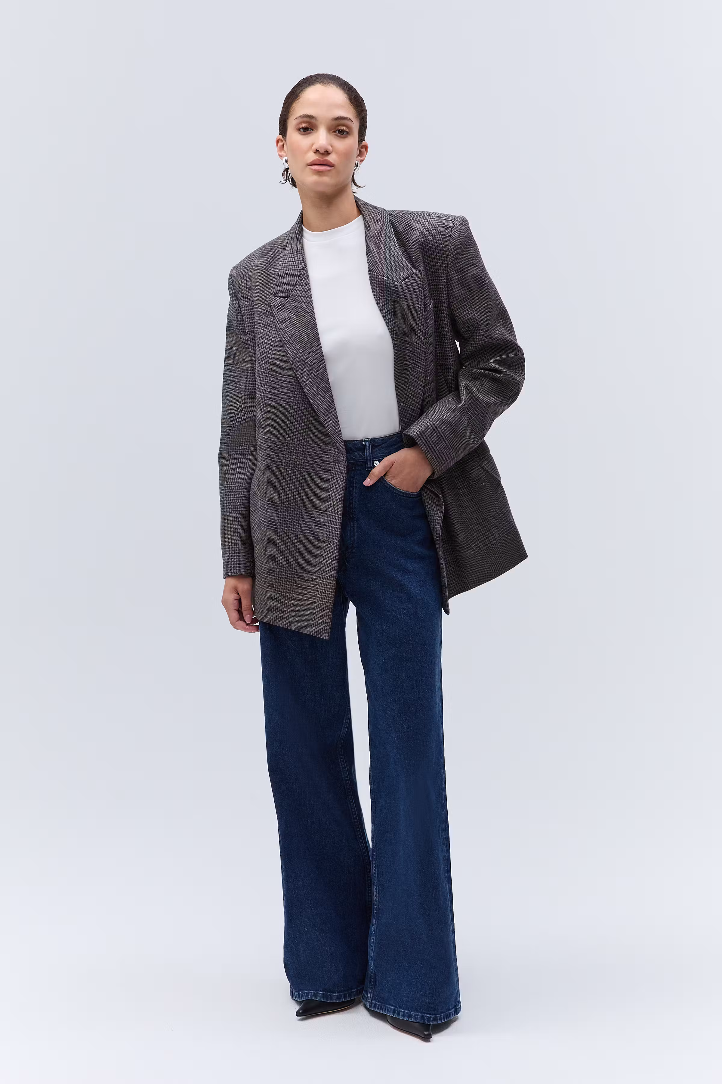 IOJunia Blazer LOOKBOOK FRONT 30600054-MC1999