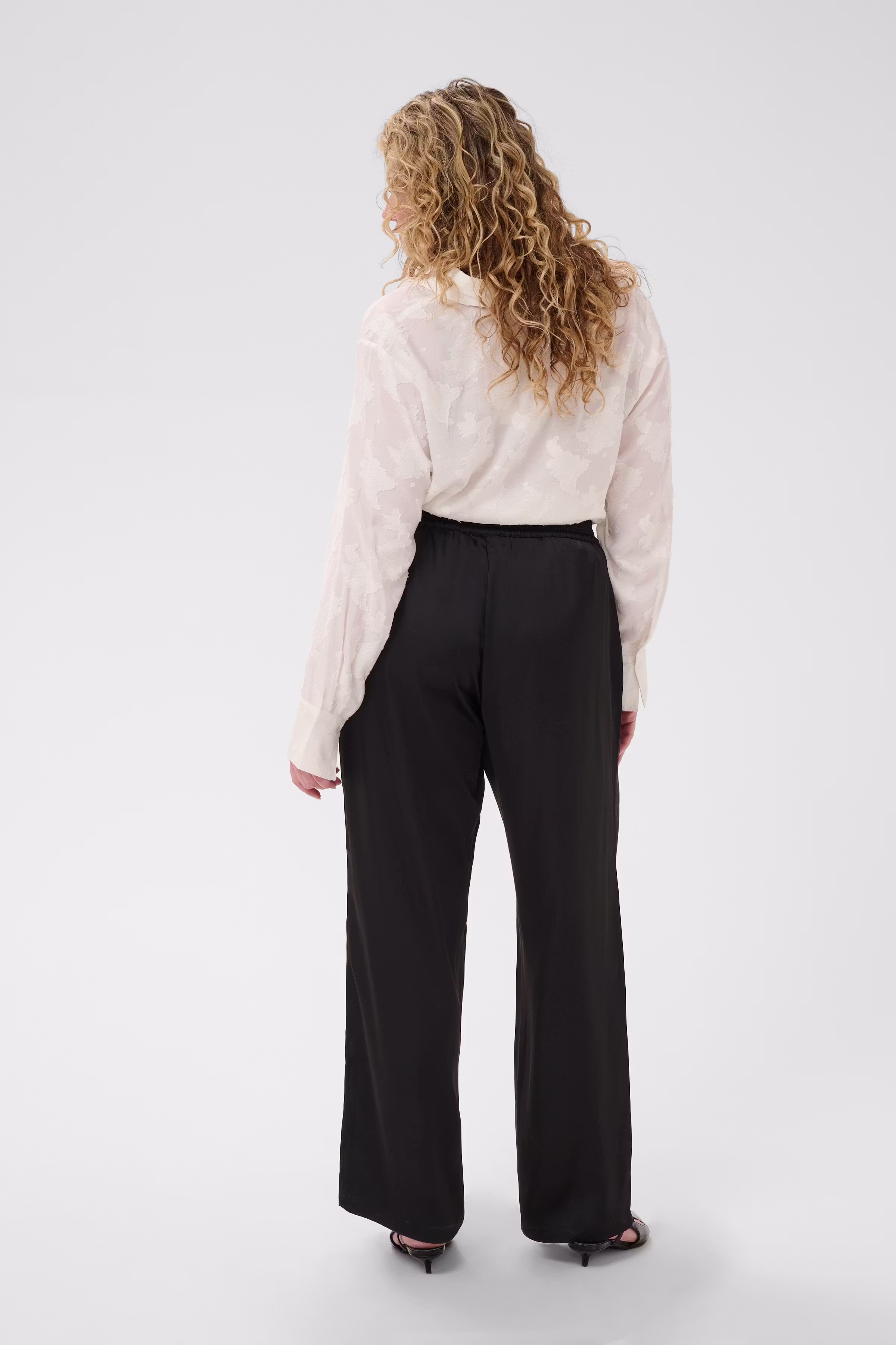 KChilla Hose LOOKBOOK BACK 10584308-100121