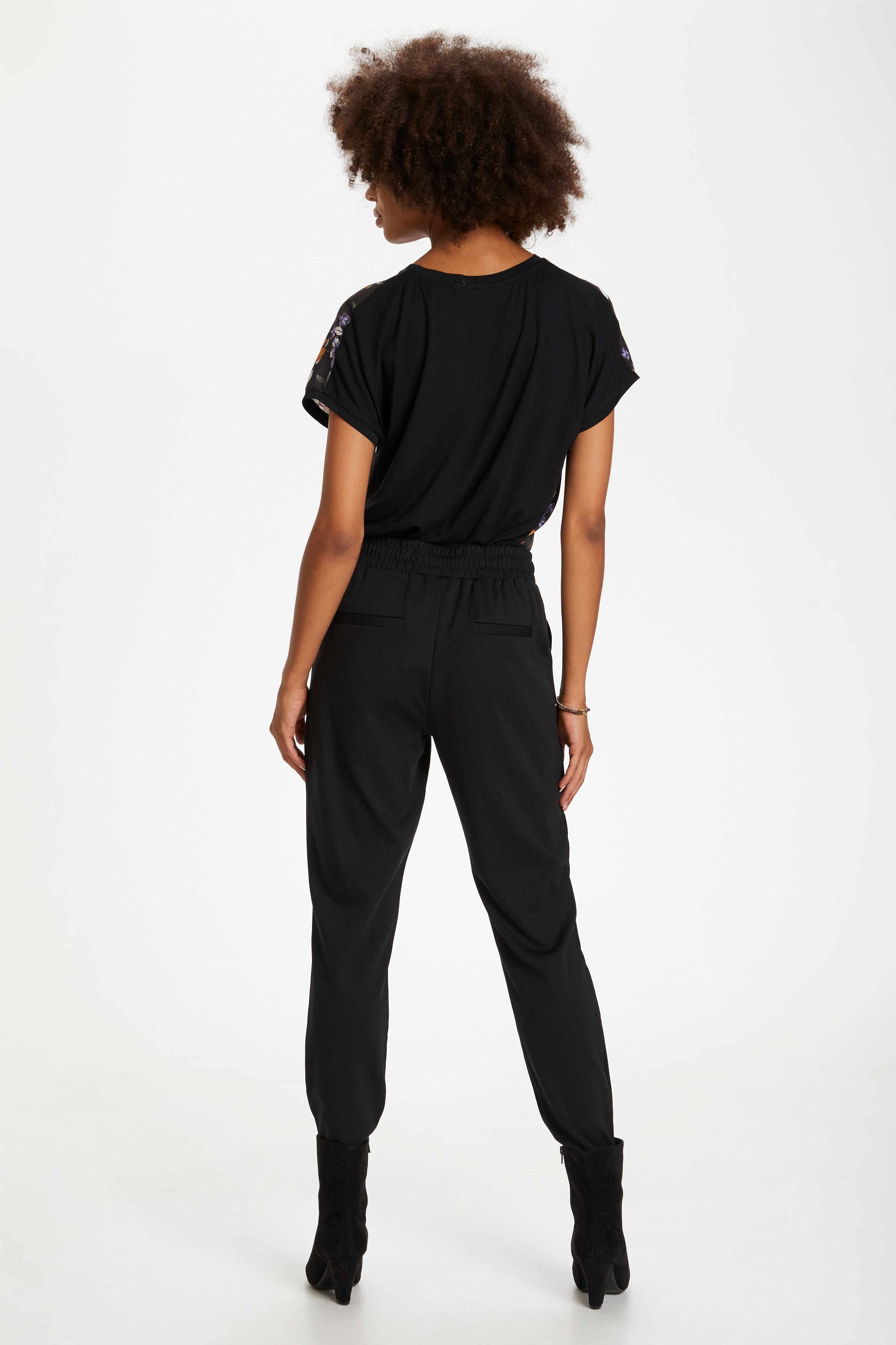 RIZETTA Hose LOOKBOOK BACK 20803903-80001