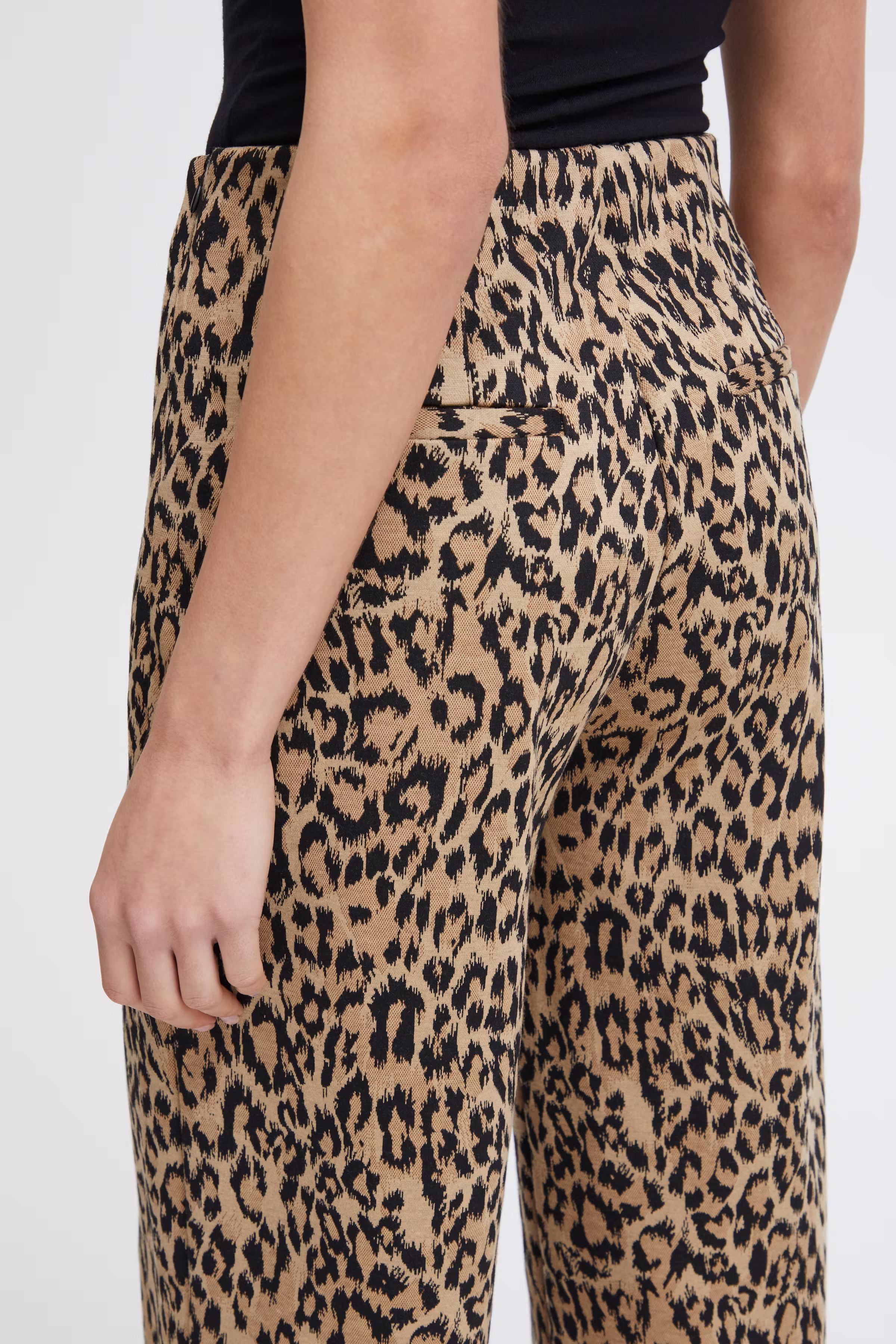 IHKATE Hose LOOKBOOK DETAIL 20120655-202923