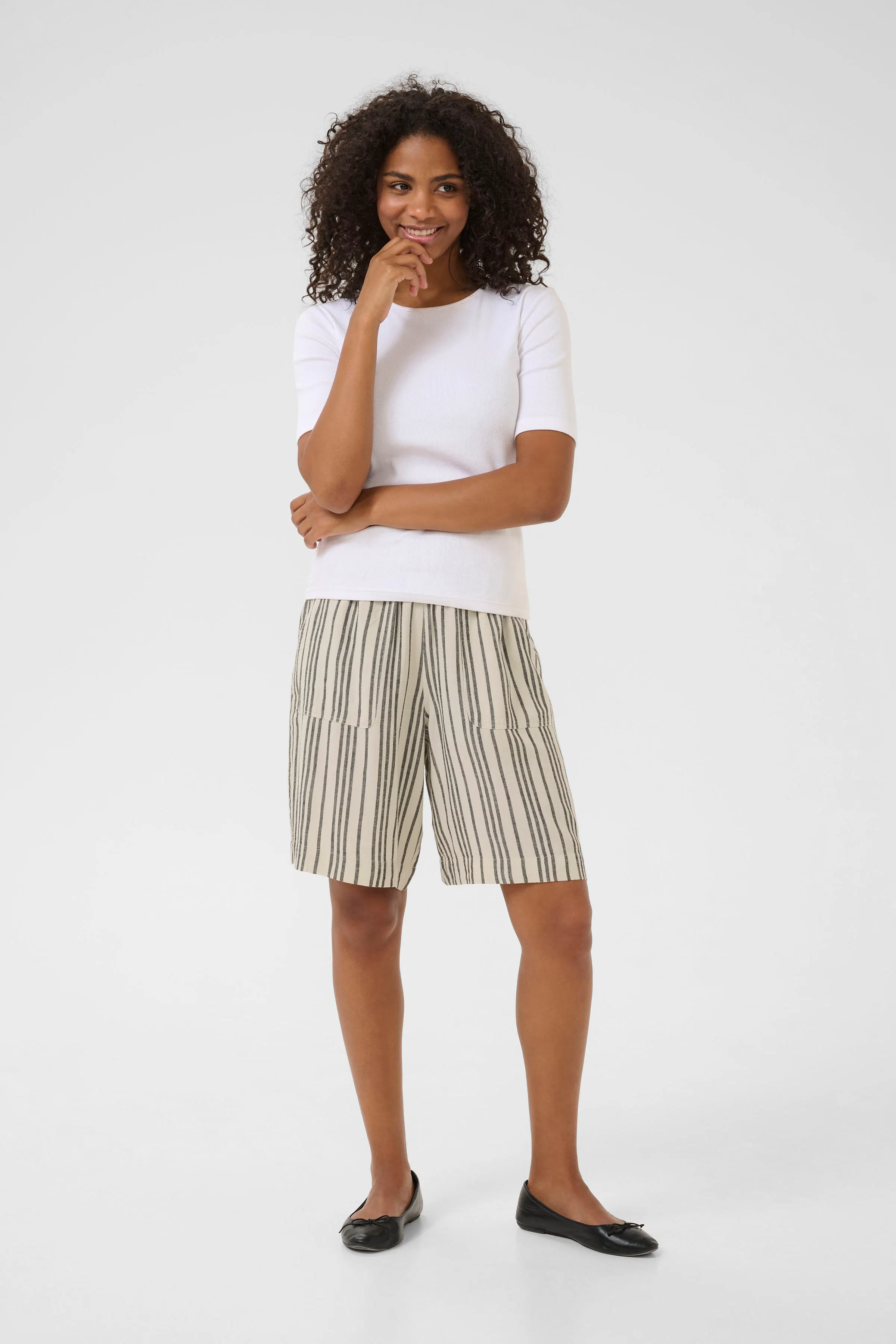 KAmilia Lin Shorts LOOKBOOK FRONT 10509668-107124