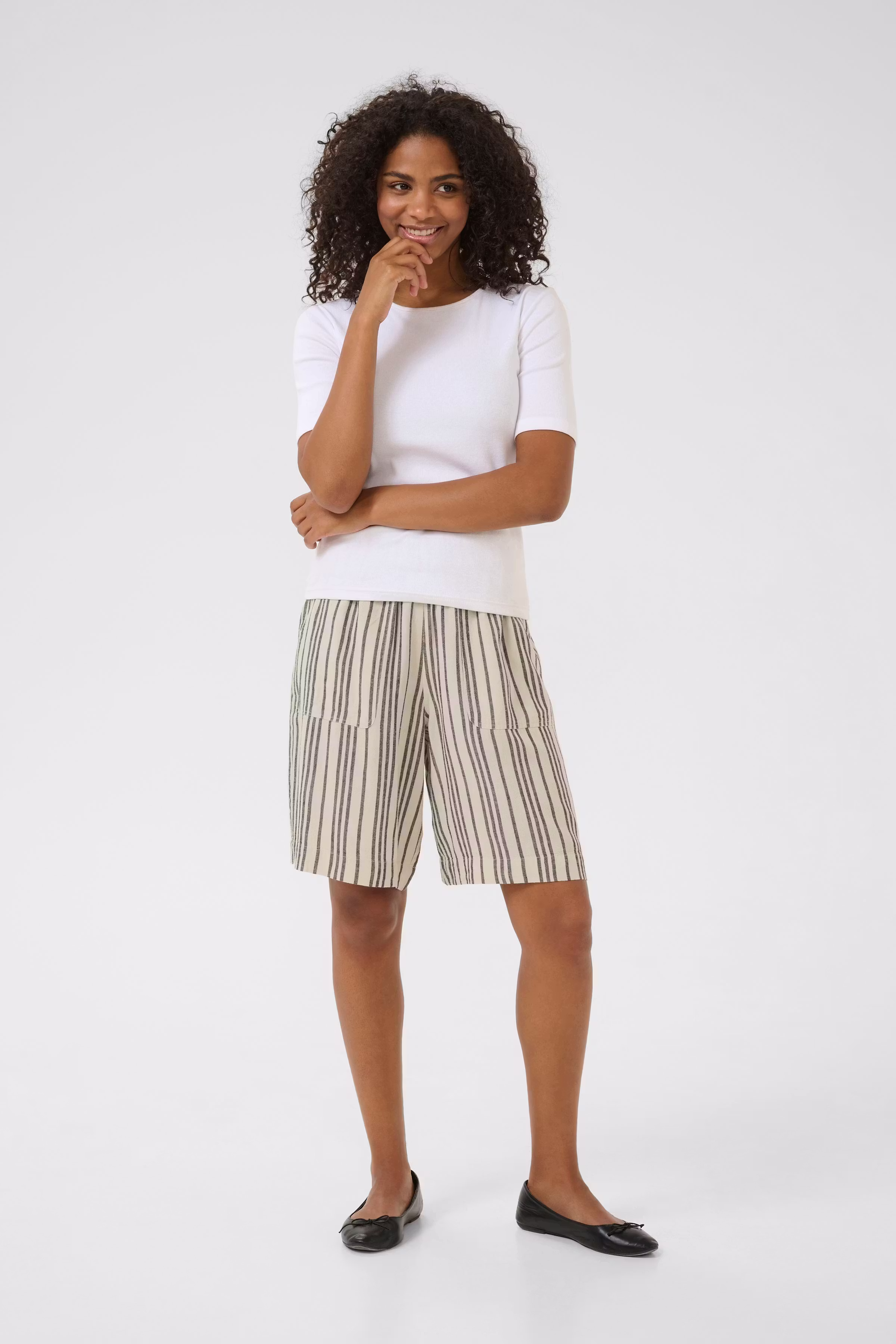 KAmilia Shorts aus Leinen LOOKBOOK FRONT 10509668-107124