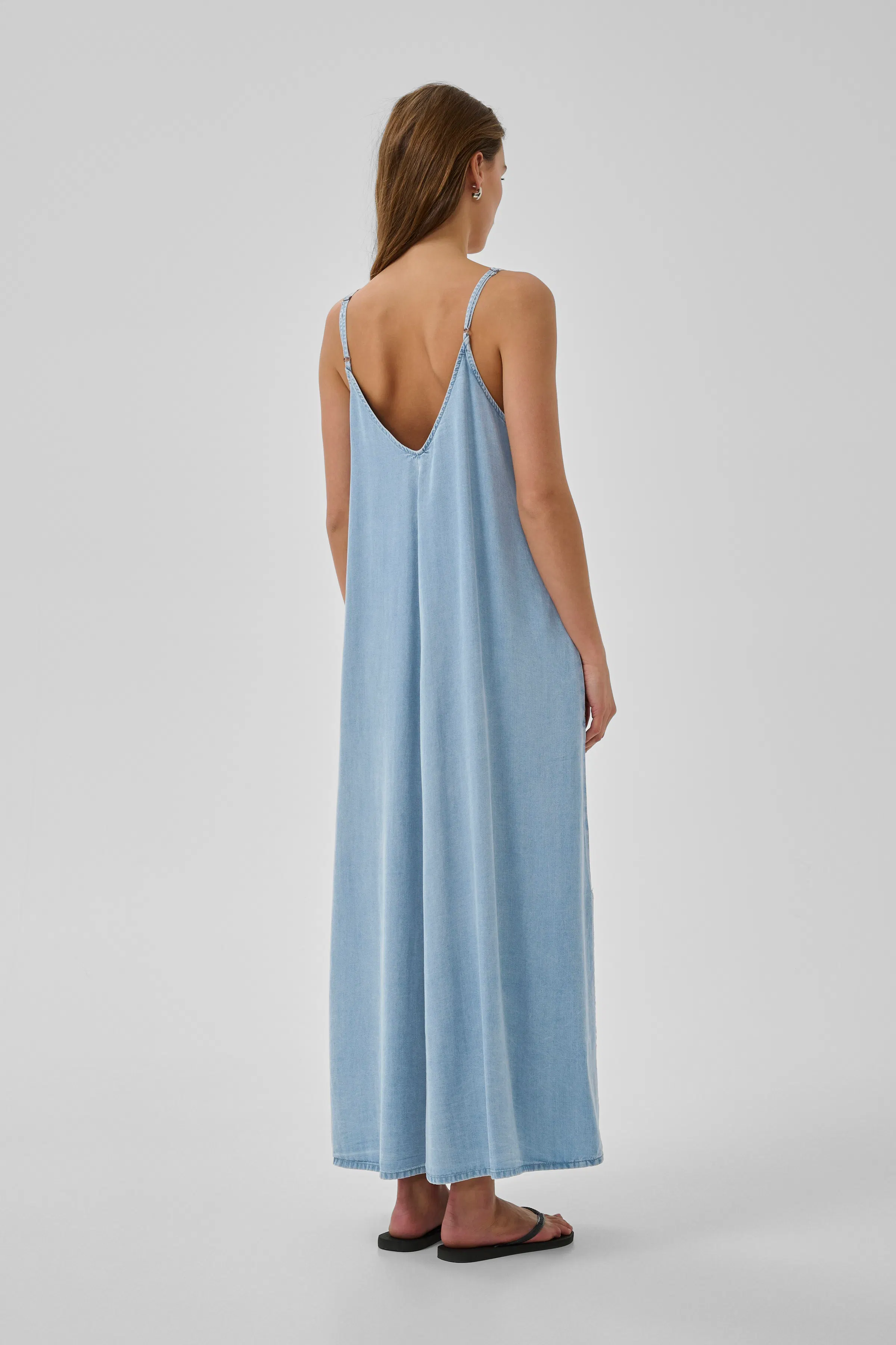 NellyMW Dress LOOKBOOK BACK 10704742-100051