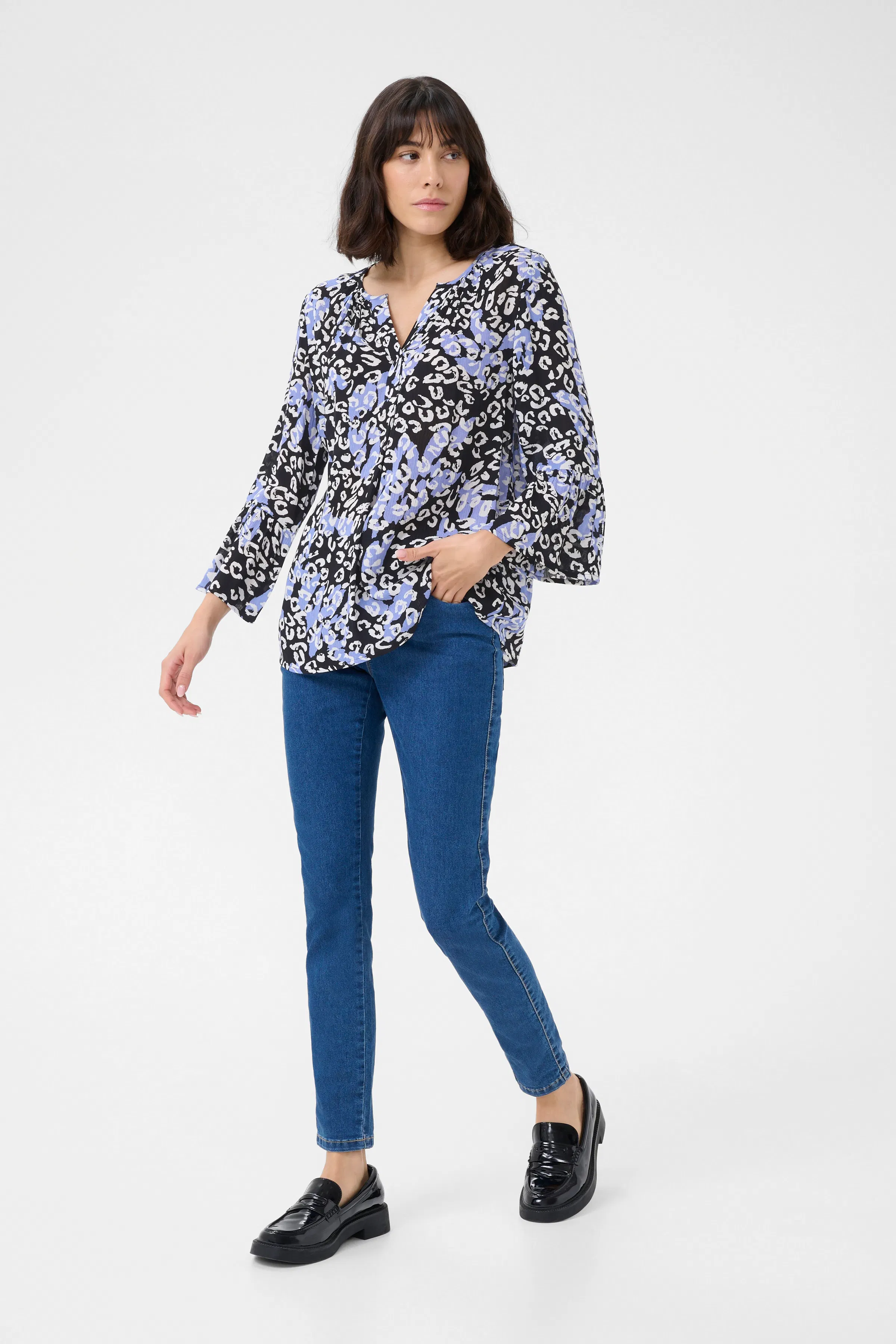 KAlea Bluse LOOKBOOK FRONT 10510211-107830