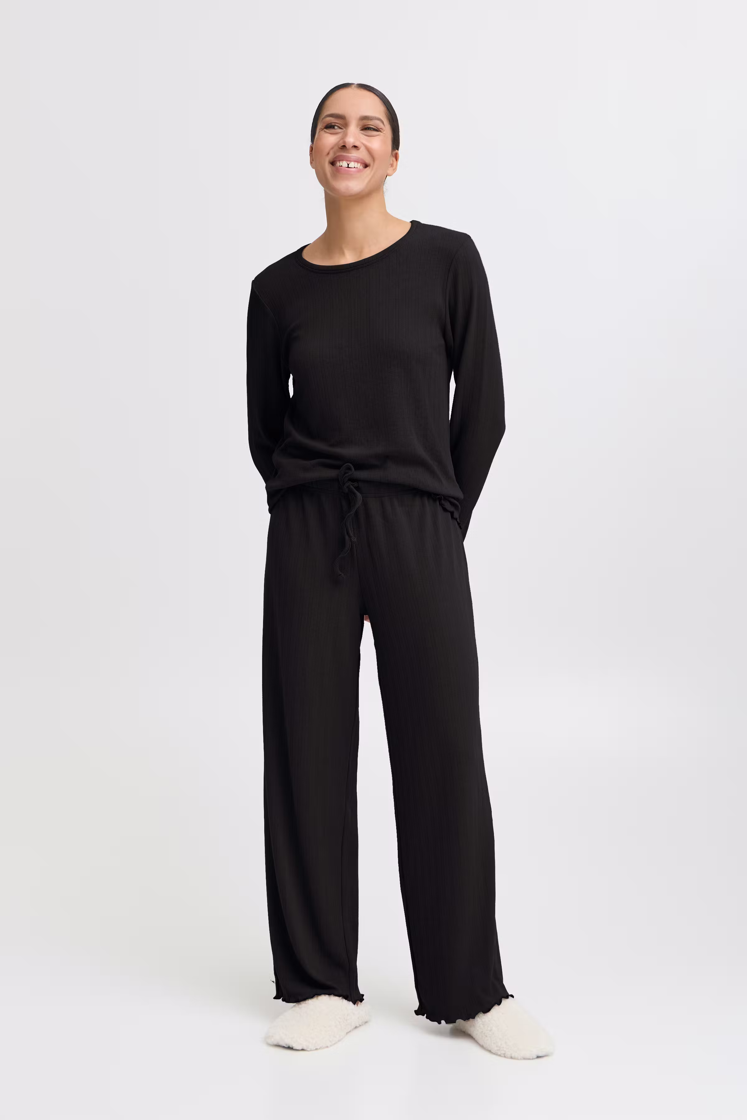 BYPJ LOOKBOOK FRONT 20818609-194008