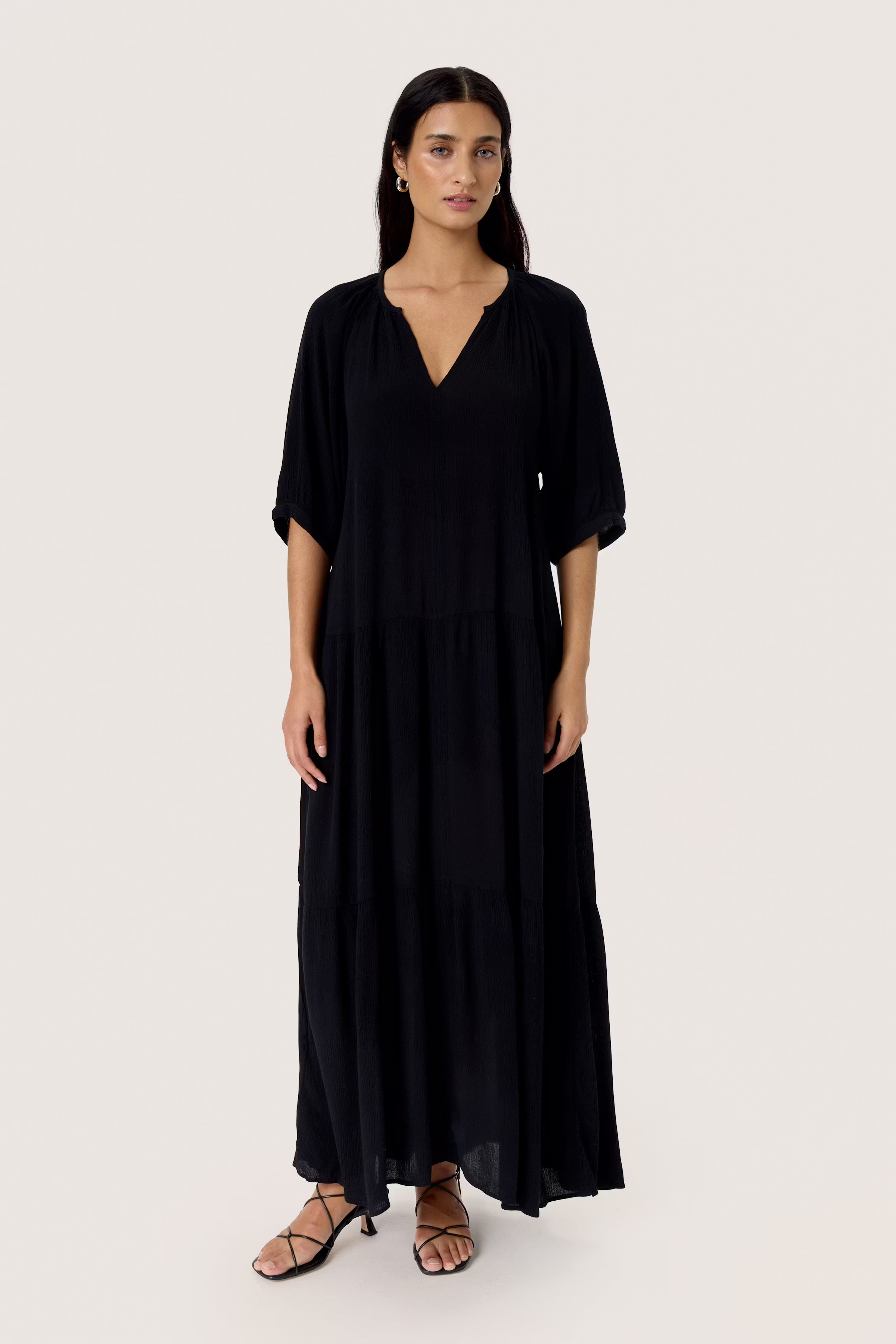 SLZaya Jurk LOOKBOOK FRONT 30405981-194008