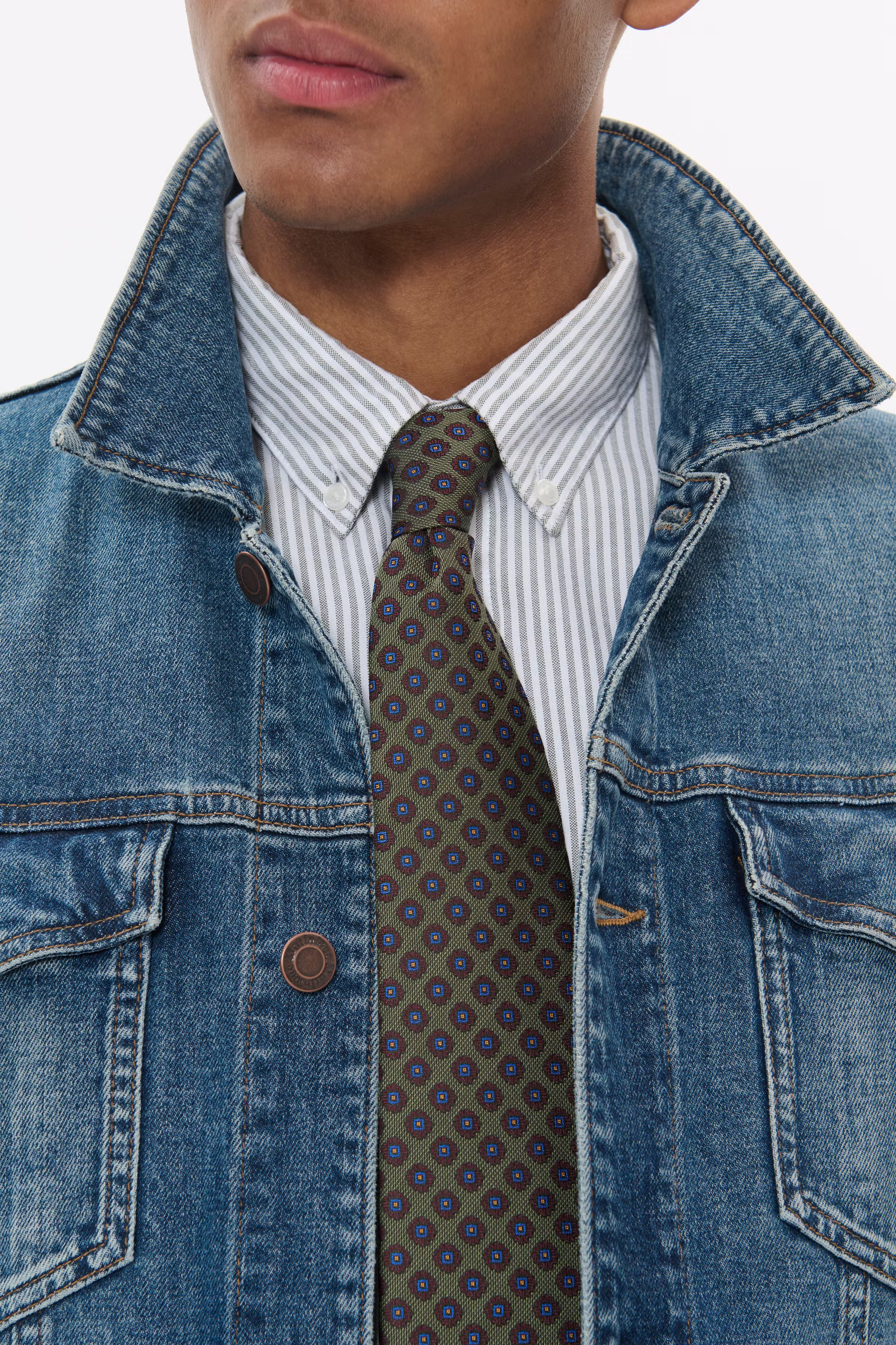 MAtie Tie LOOKBOOK DETAIL 30208733-190515