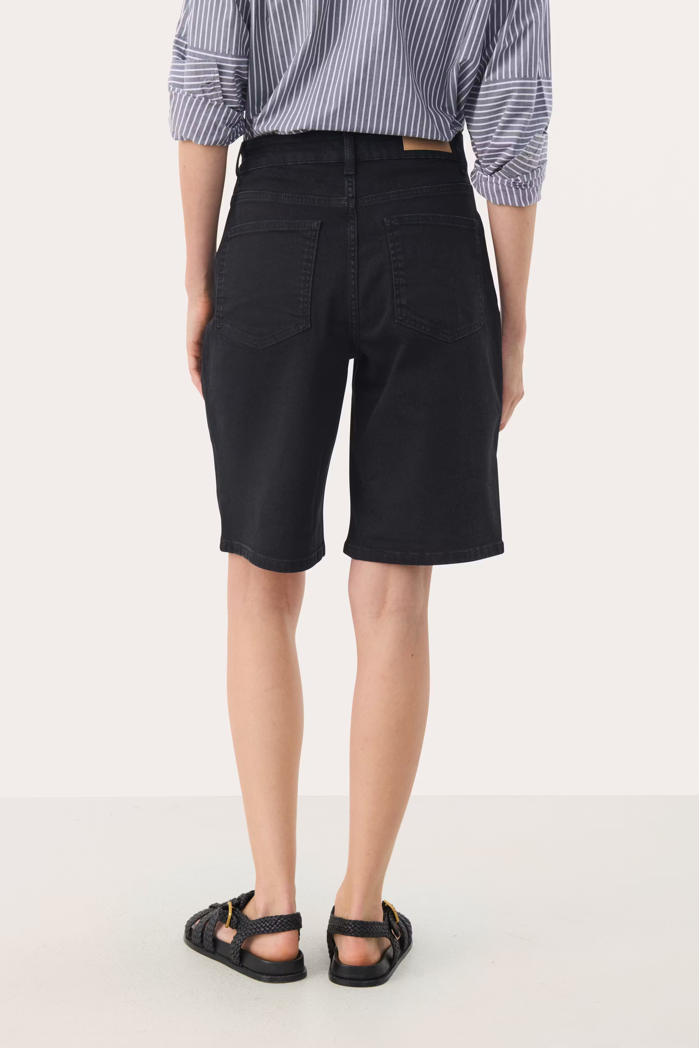 RafaellaPW Shorts LOOKBOOK BACK 30310109-300148