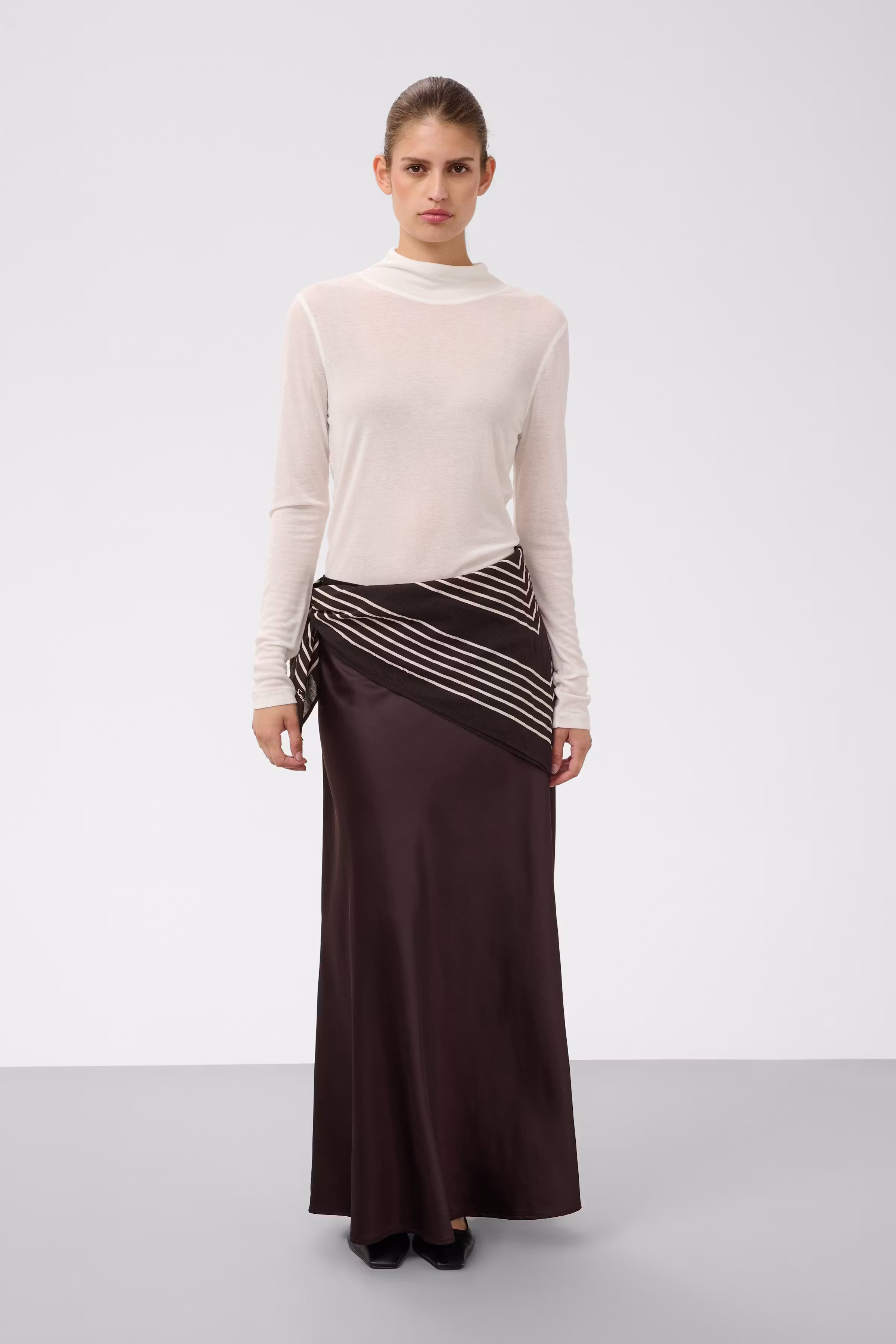 SLMonostripe Scarf LOOKBOOK FRONT 30409233-305343