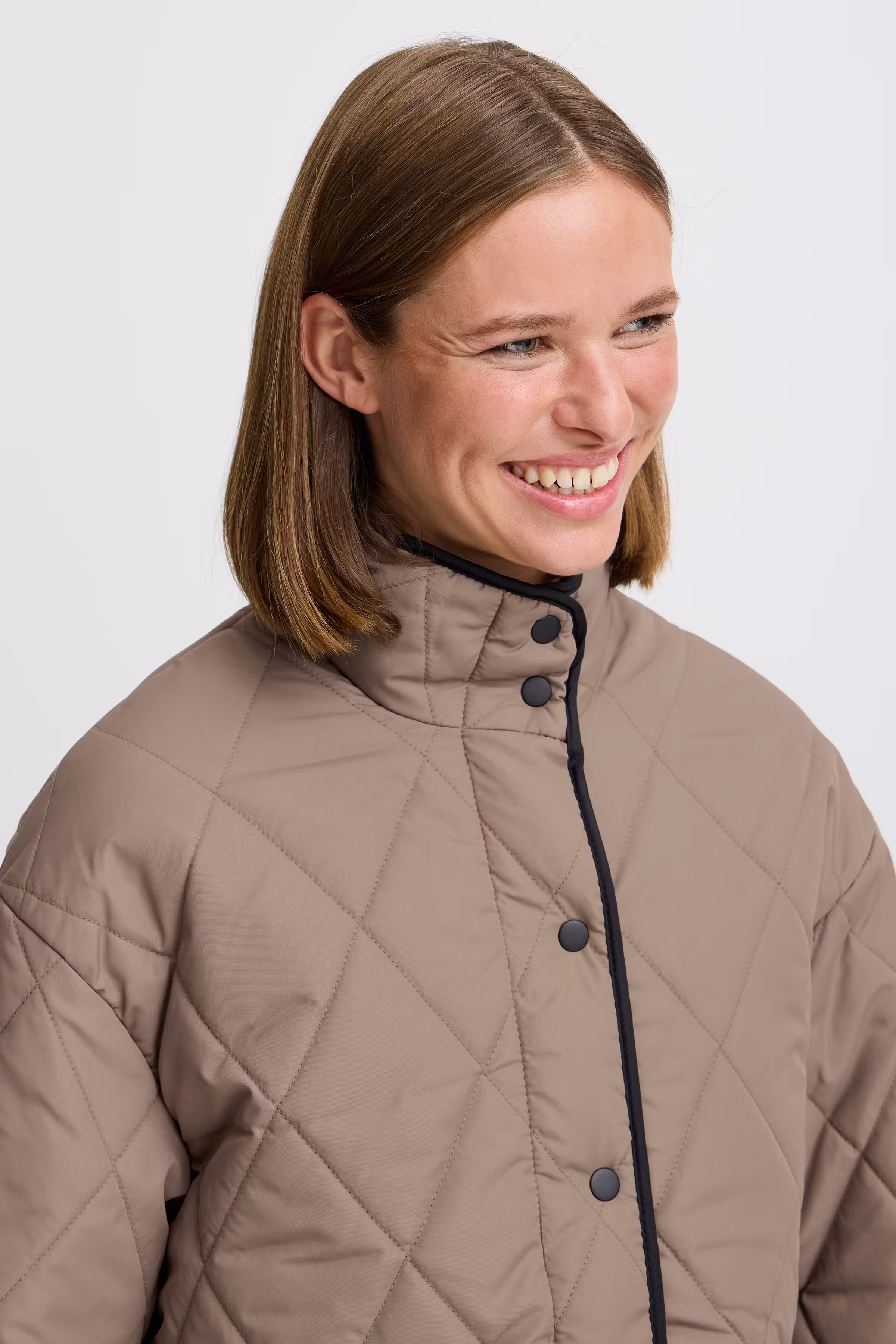 BYBELIS Yttertøy LOOKBOOK DETAIL 20815107-181112