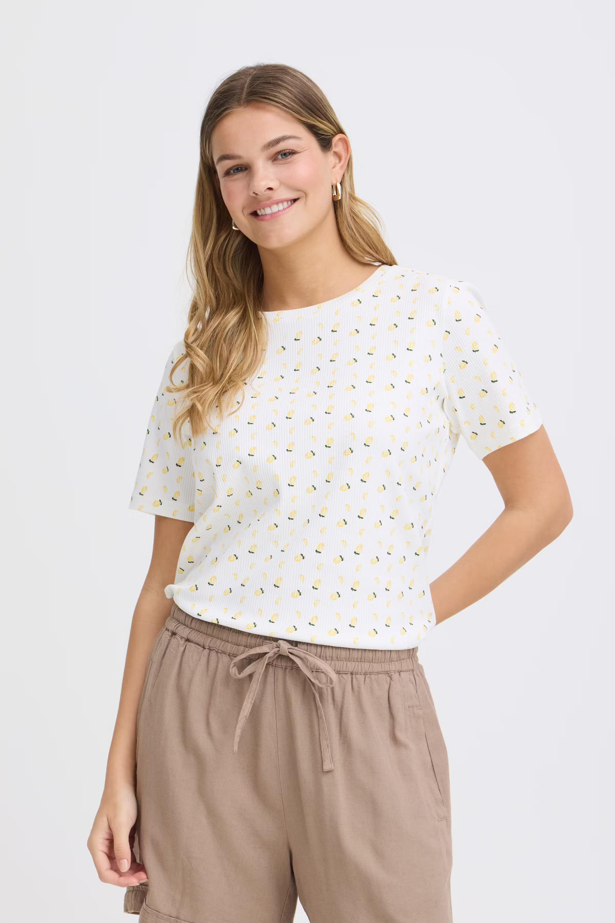 FRTESS T-shirt LOOKBOOK FRONT 20617902-900008404