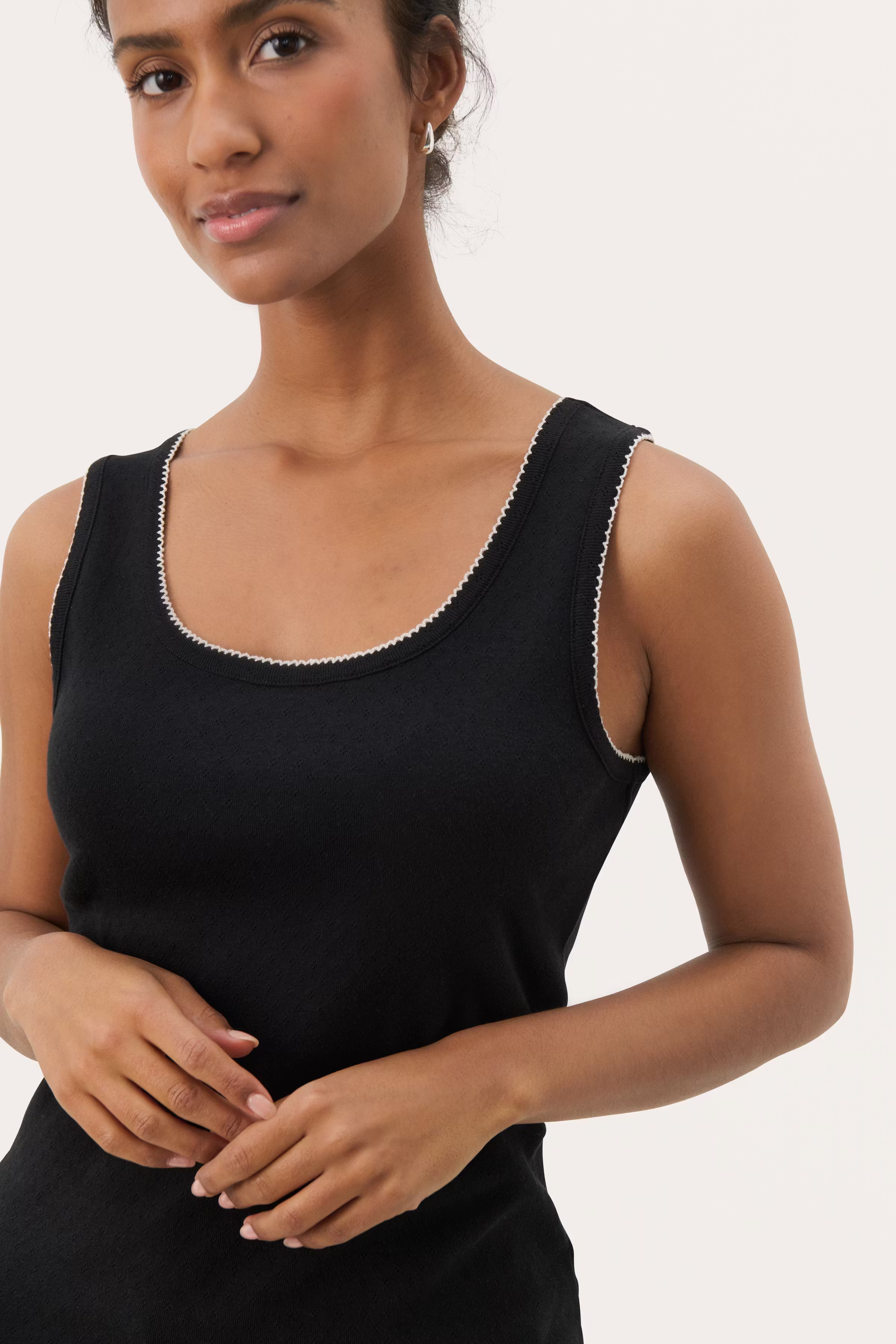 JuliannesPW Top LOOKBOOK DETAIL 30309844-194008