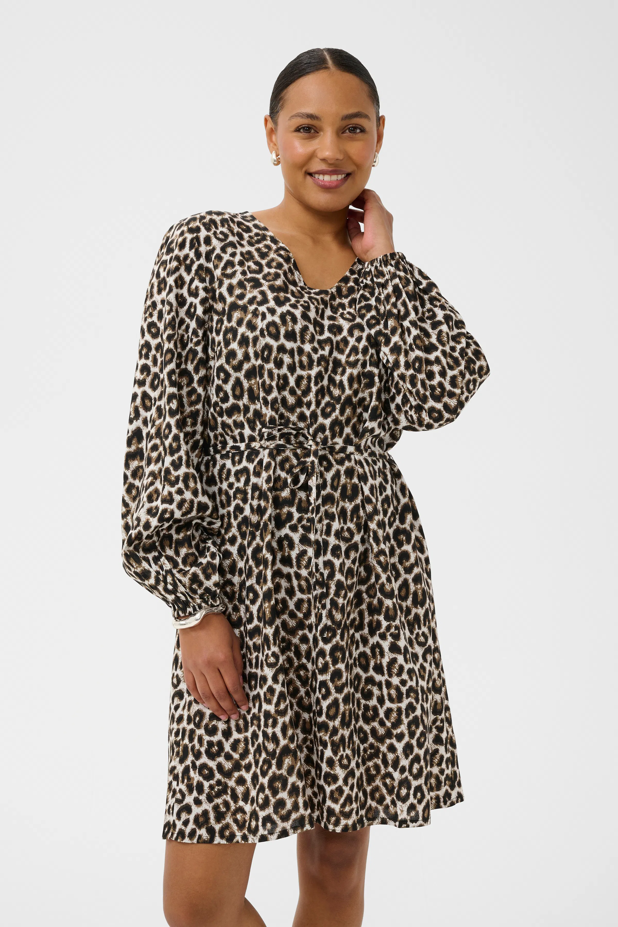 KAmarana Kjole LOOKBOOK FRONT 10511499-109367