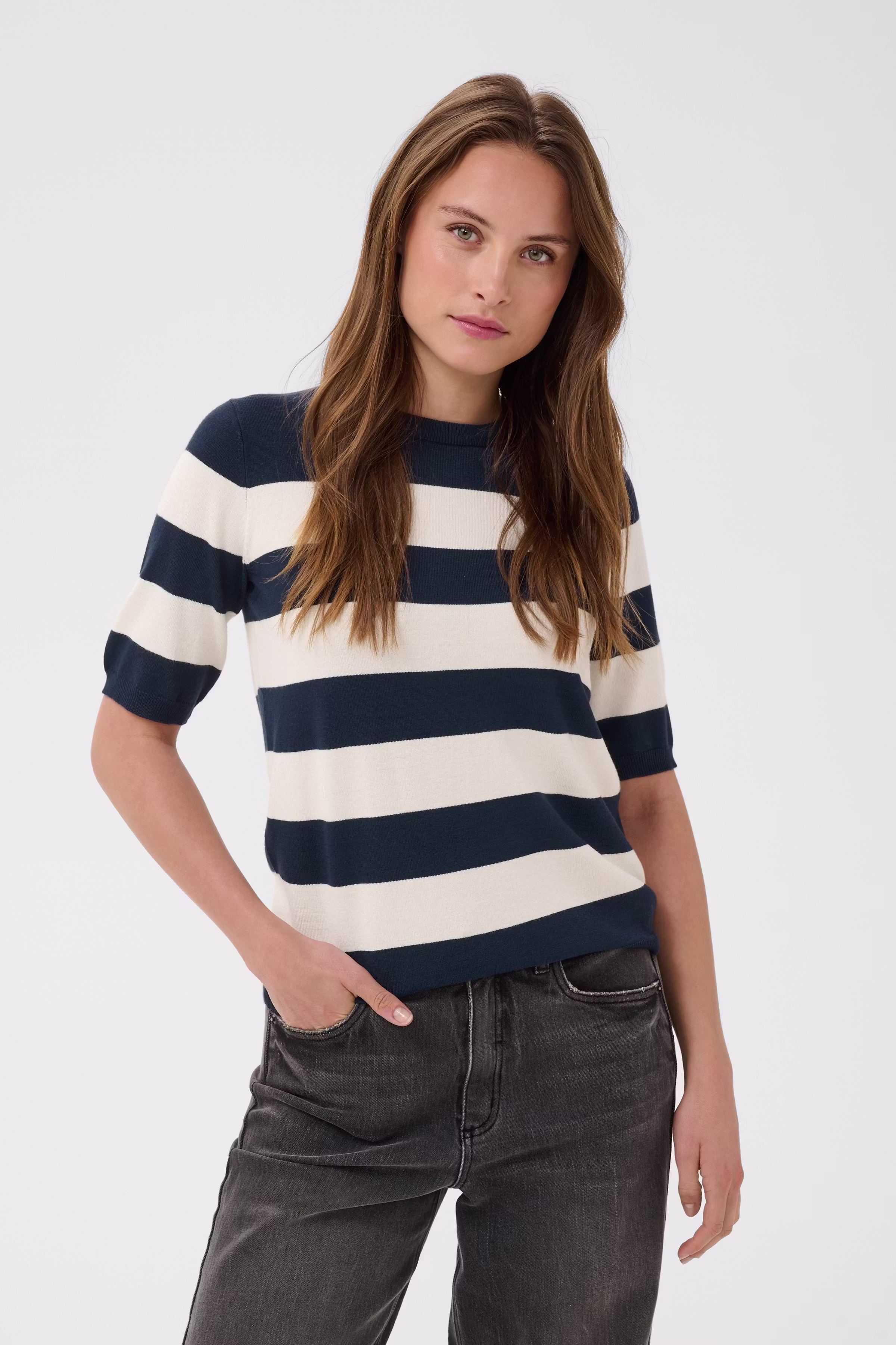 KAlizza Pullover LOOKBOOK FRONT 10508410-106091