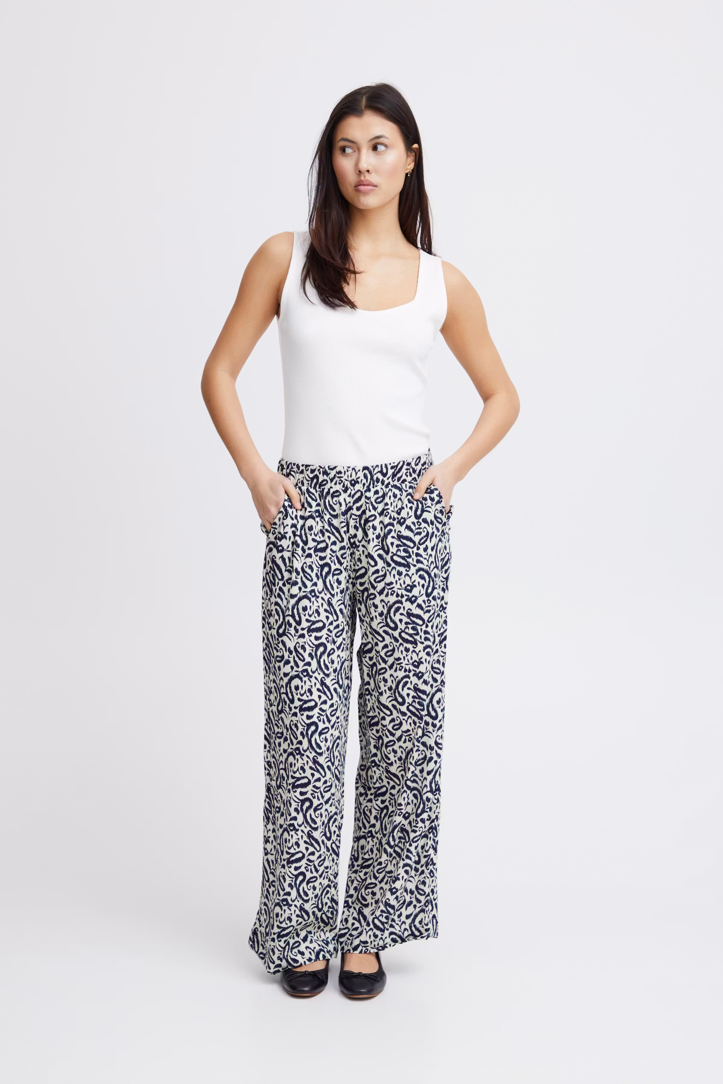IHMARRAKECH Trousers LOOKBOOK FRONT 20121730-202928