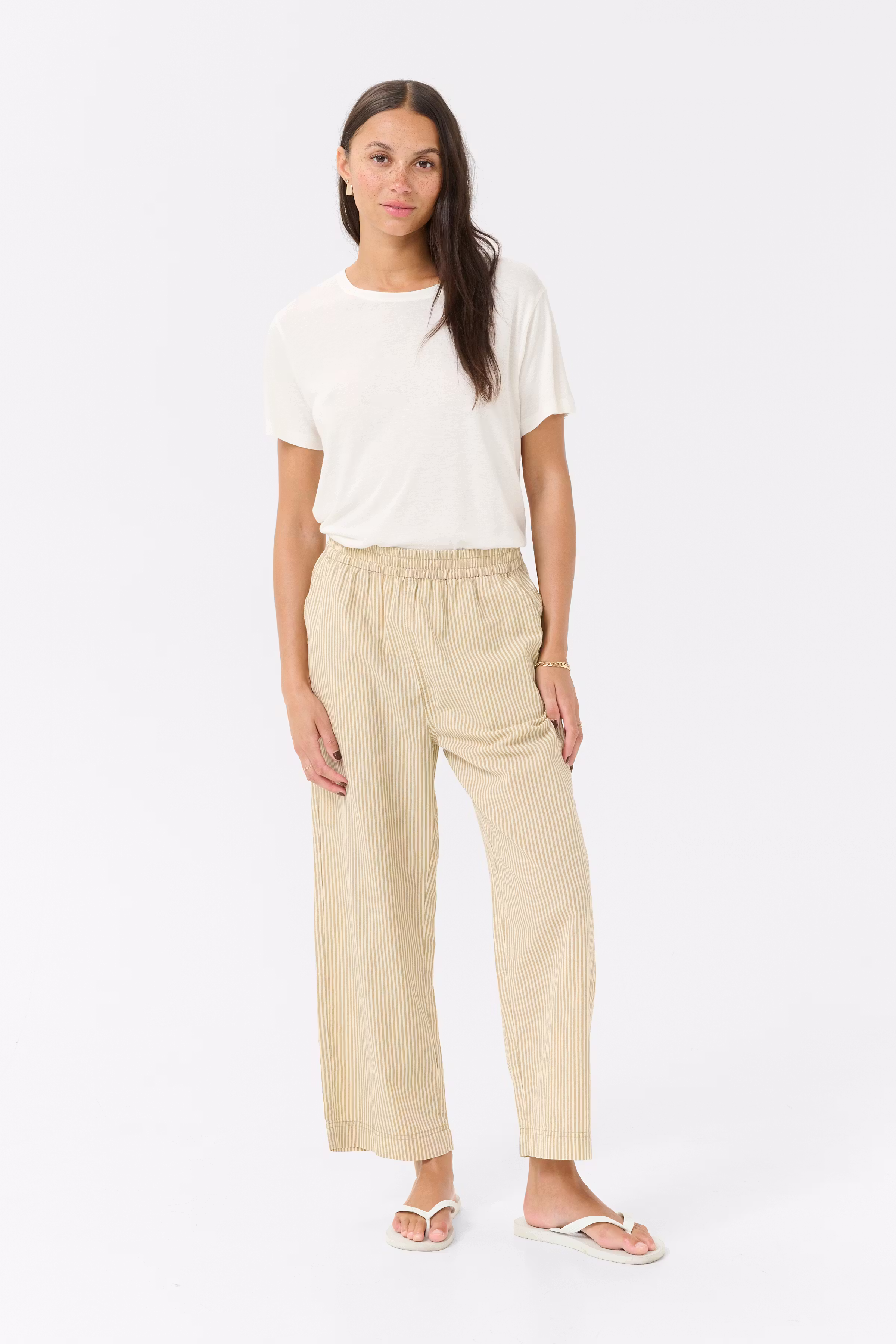 KAnaya Trousers LOOKBOOK FRONT 10509009-107706