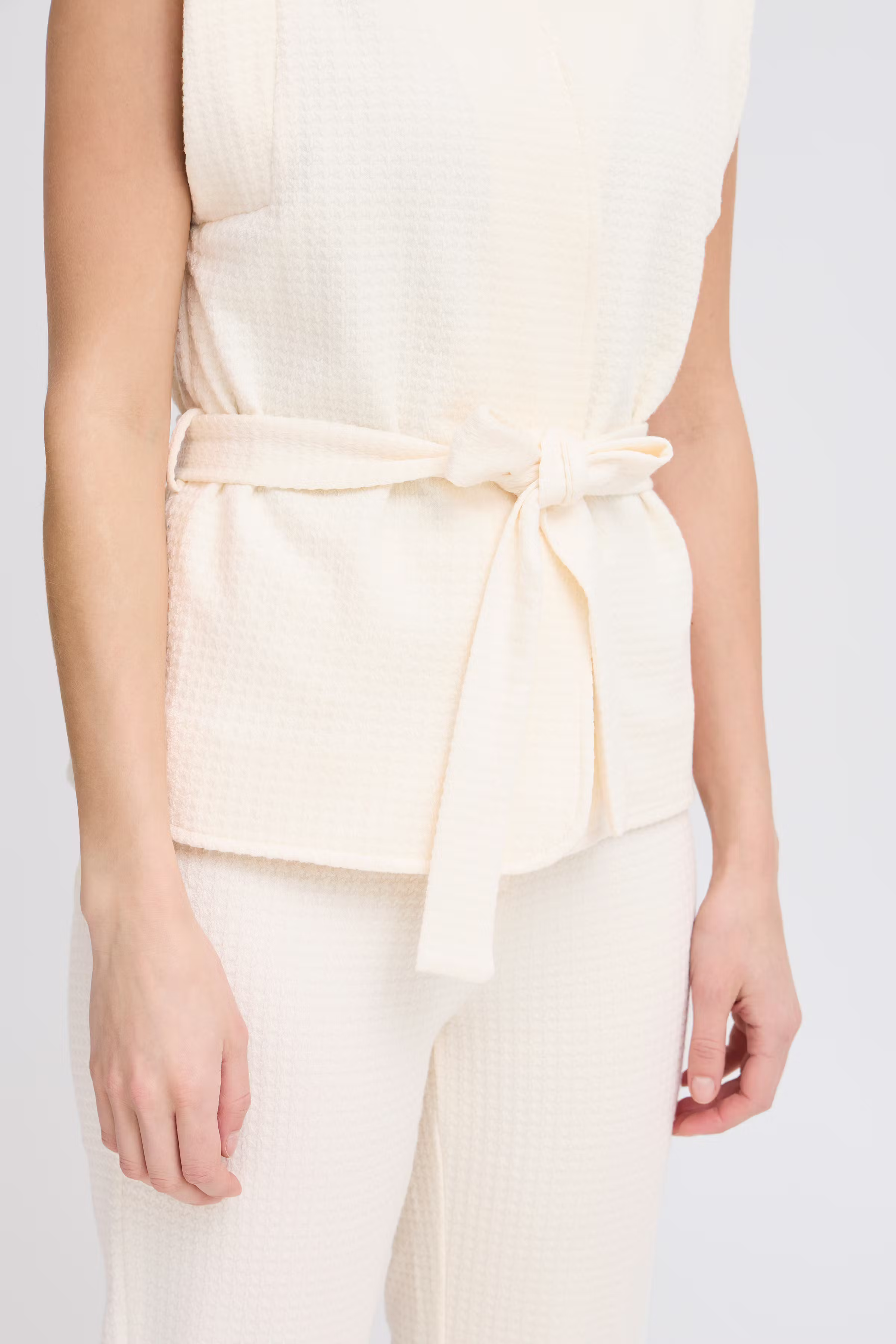 IHKATE PILLOU Vest LOOKBOOK DETAIL 20123015-130905