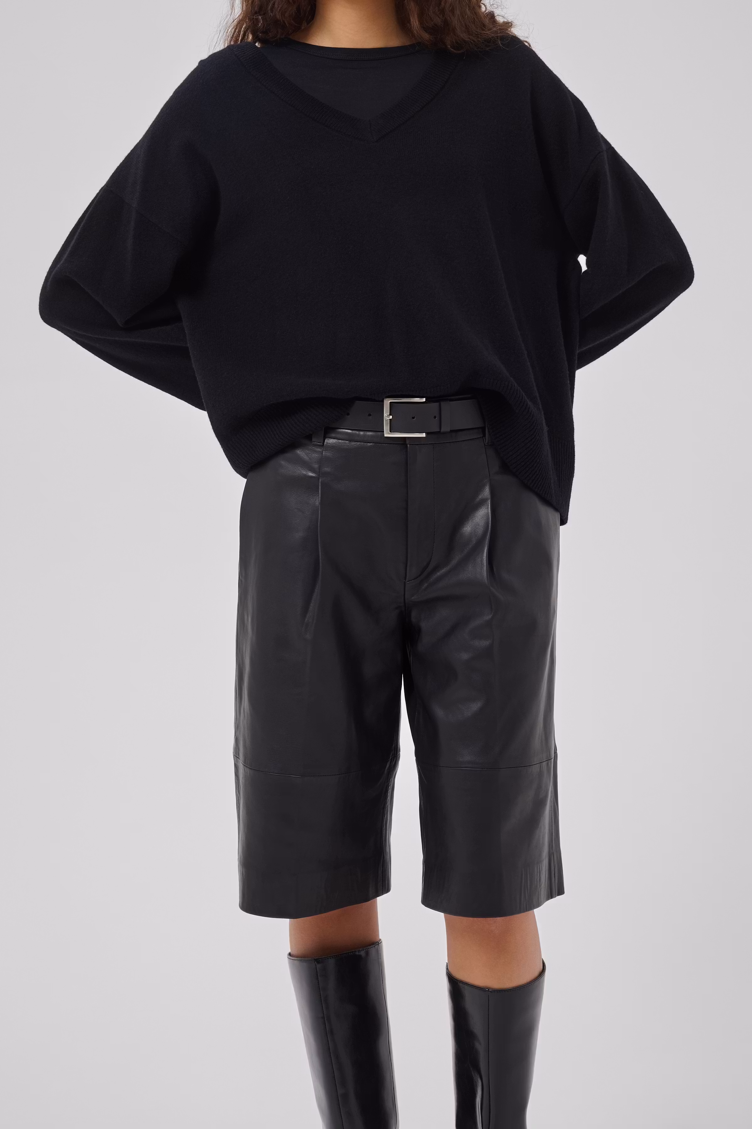 MWAkela Shorts LOOKBOOK DETAIL 10705845-100031