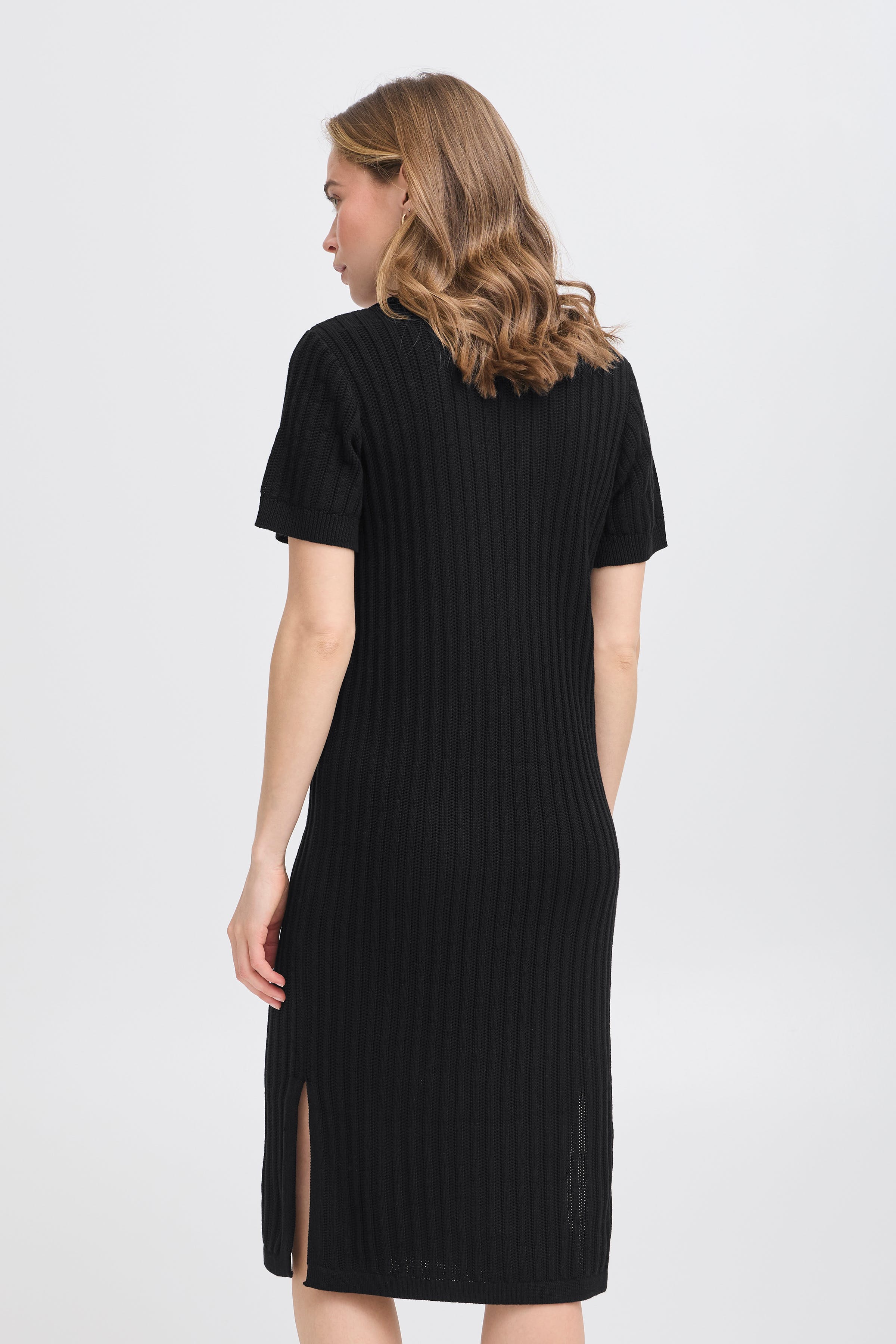 FROFELINA Kleid LOOKBOOK BACK 20615698-200113