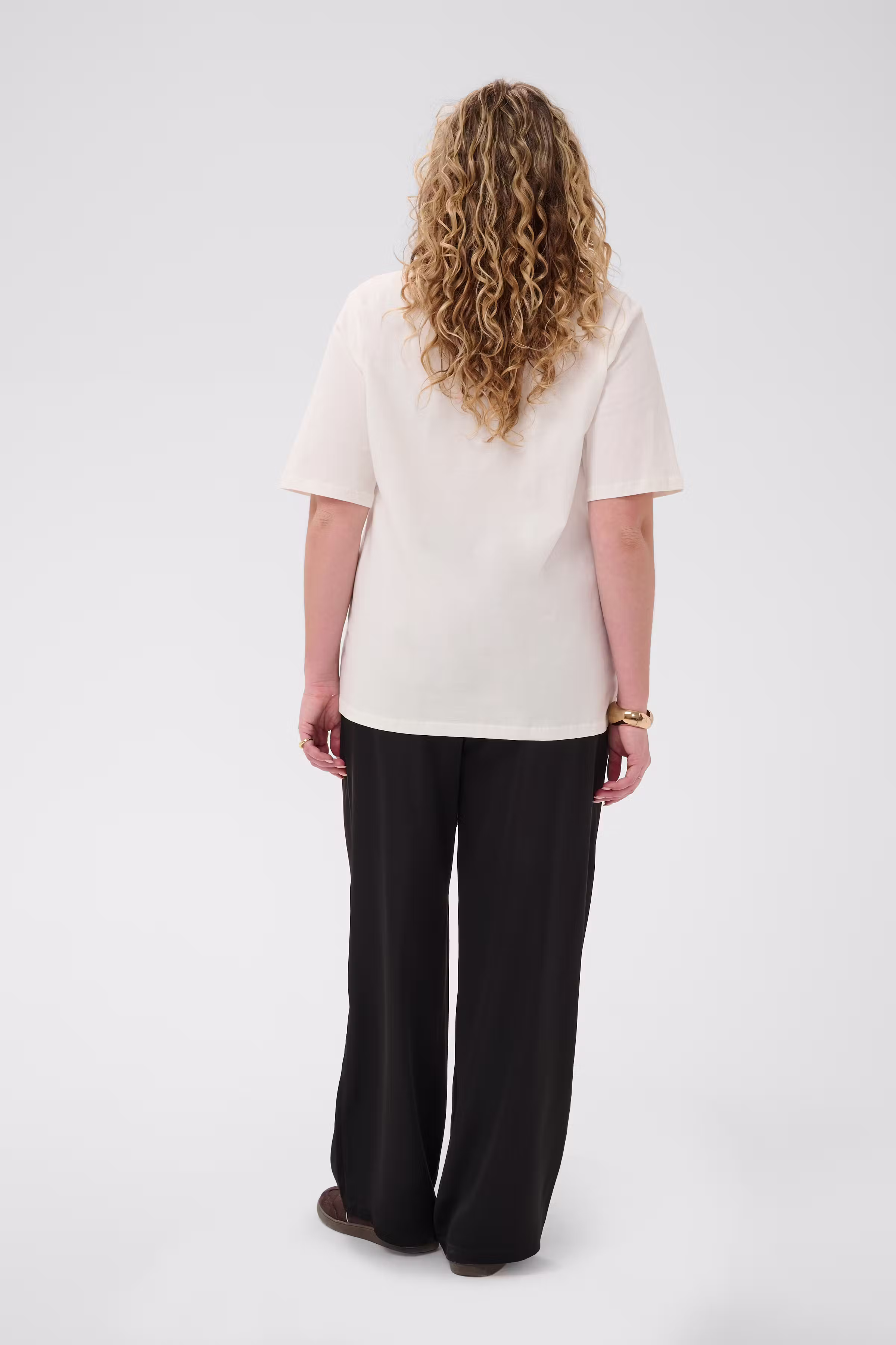 KCalma T-shirt LOOKBOOK BACK 10584242-110602