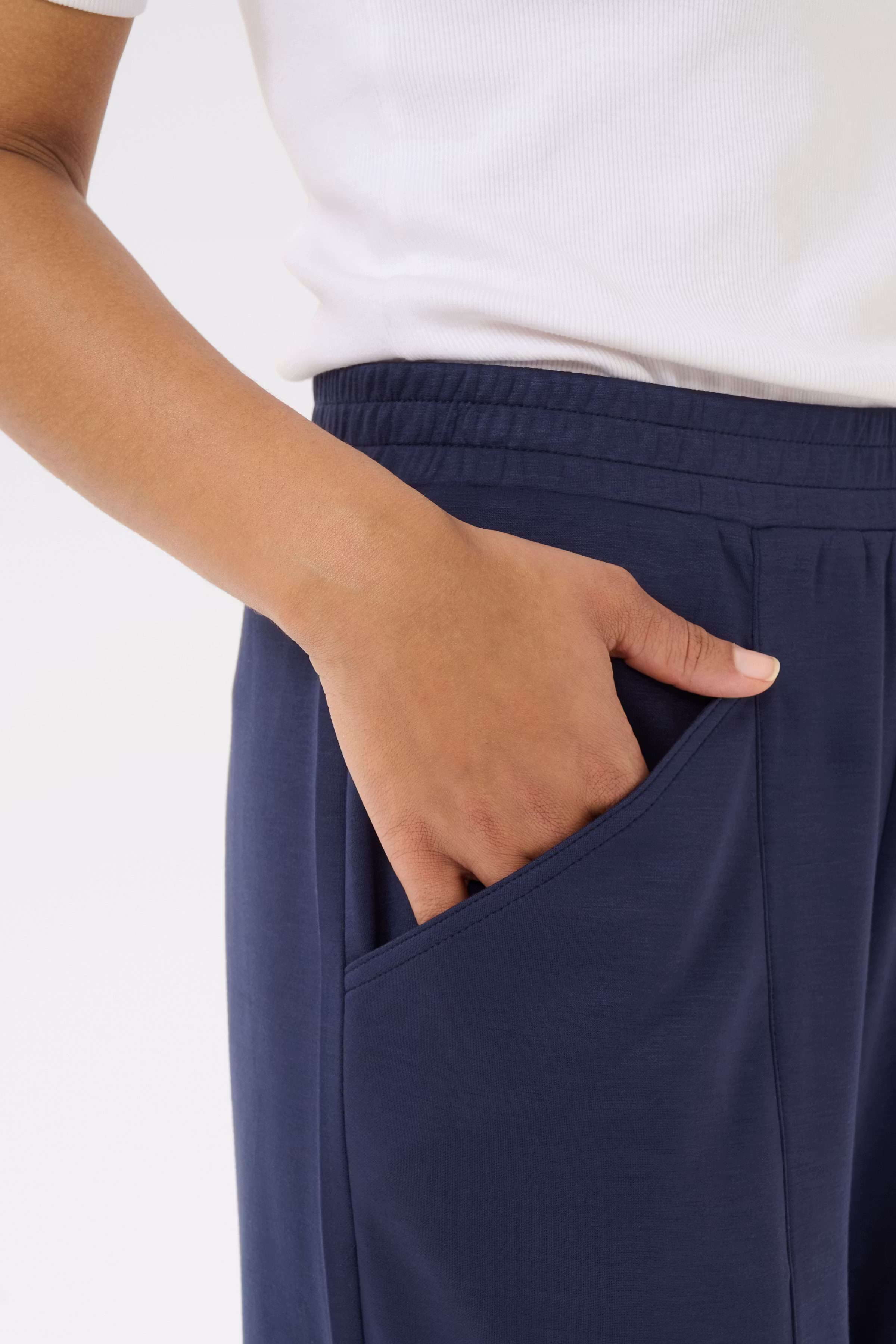 BPida Hose LOOKBOOK DETAIL 10590870-194020B