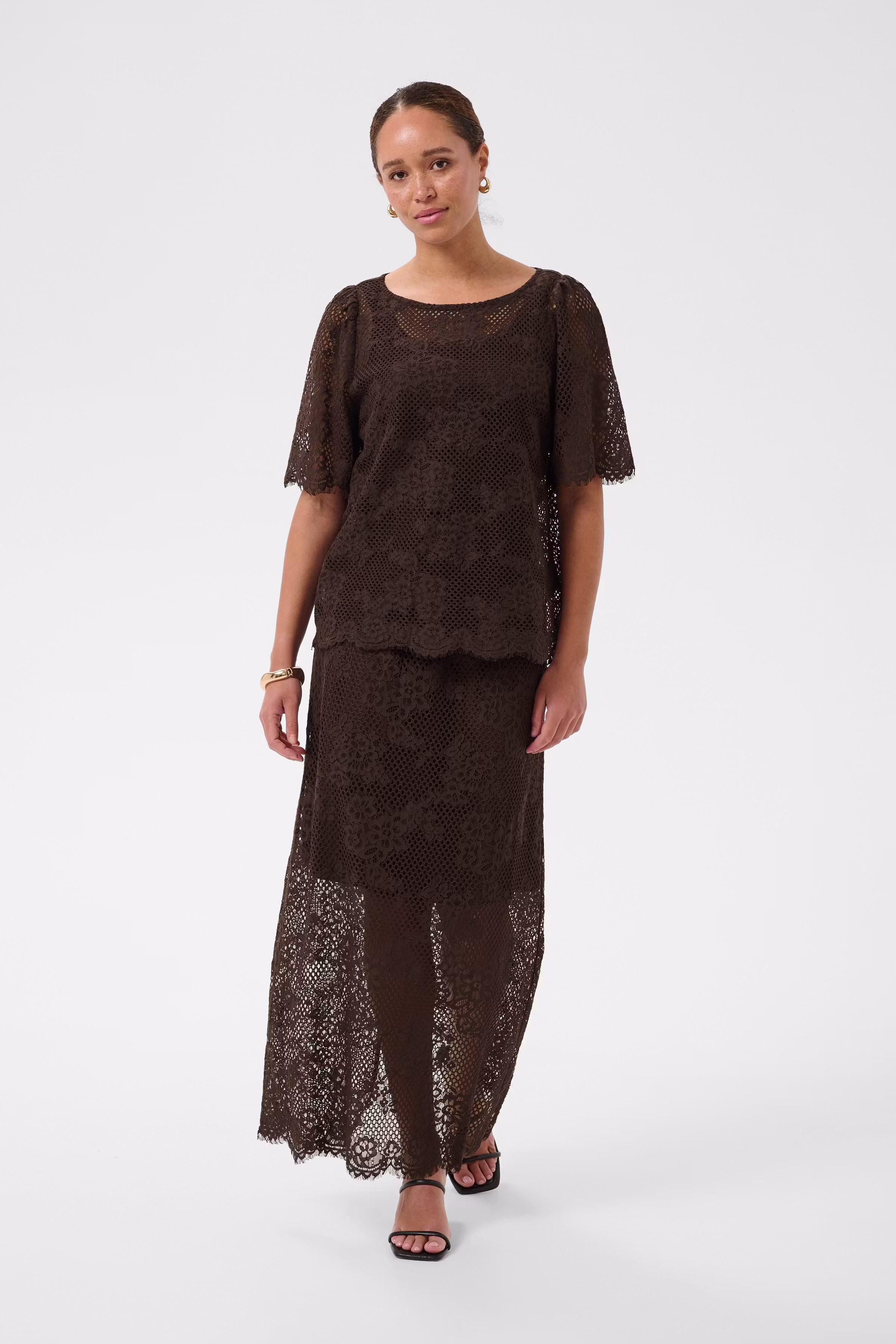 KAcornelia LOOKBOOK FRONT 10511919-190915