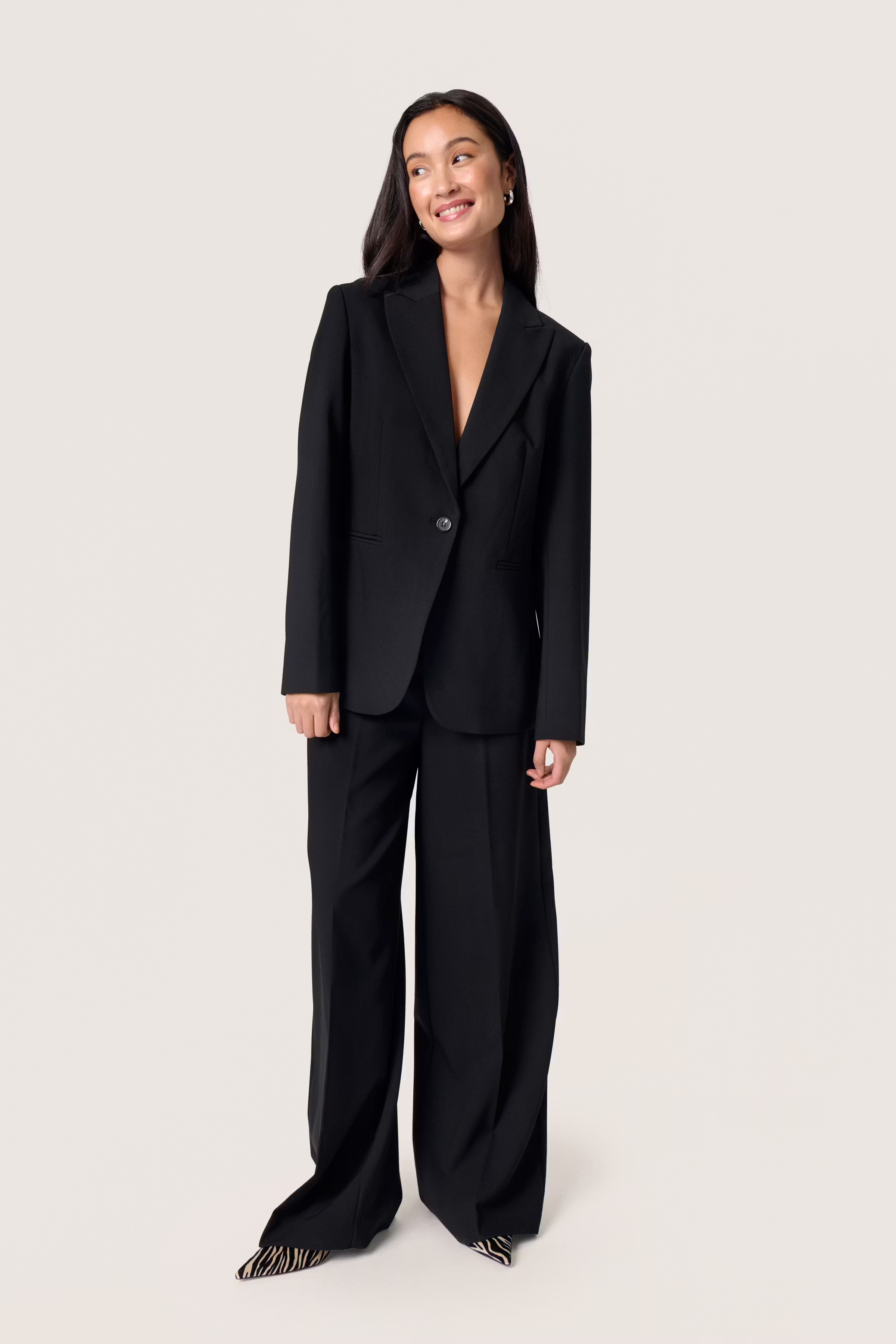 SLCorinne Blazer LOOKBOOK FRONT 30407532-194008