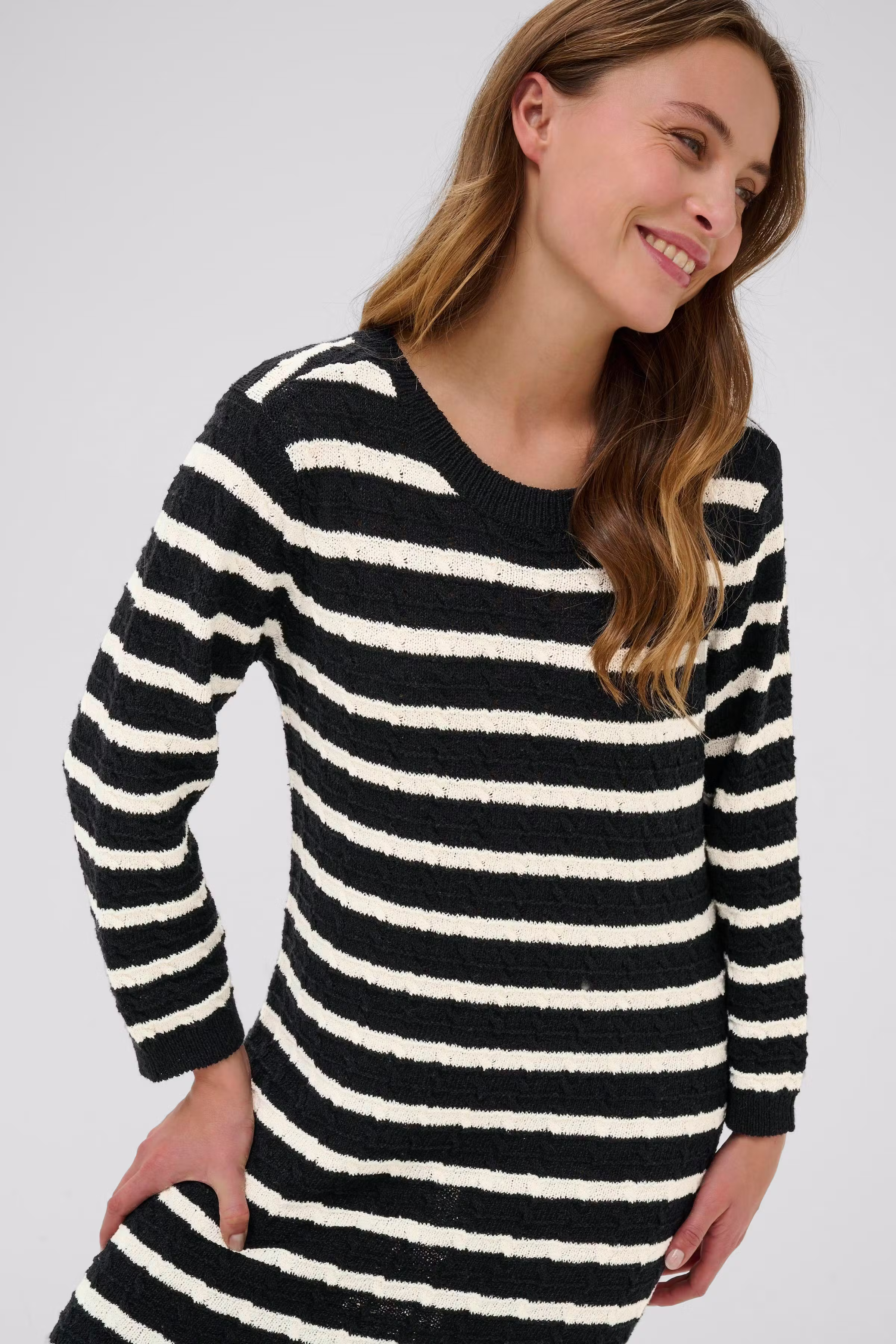 CUursula Kjole LOOKBOOK DETAIL 50112062-107926